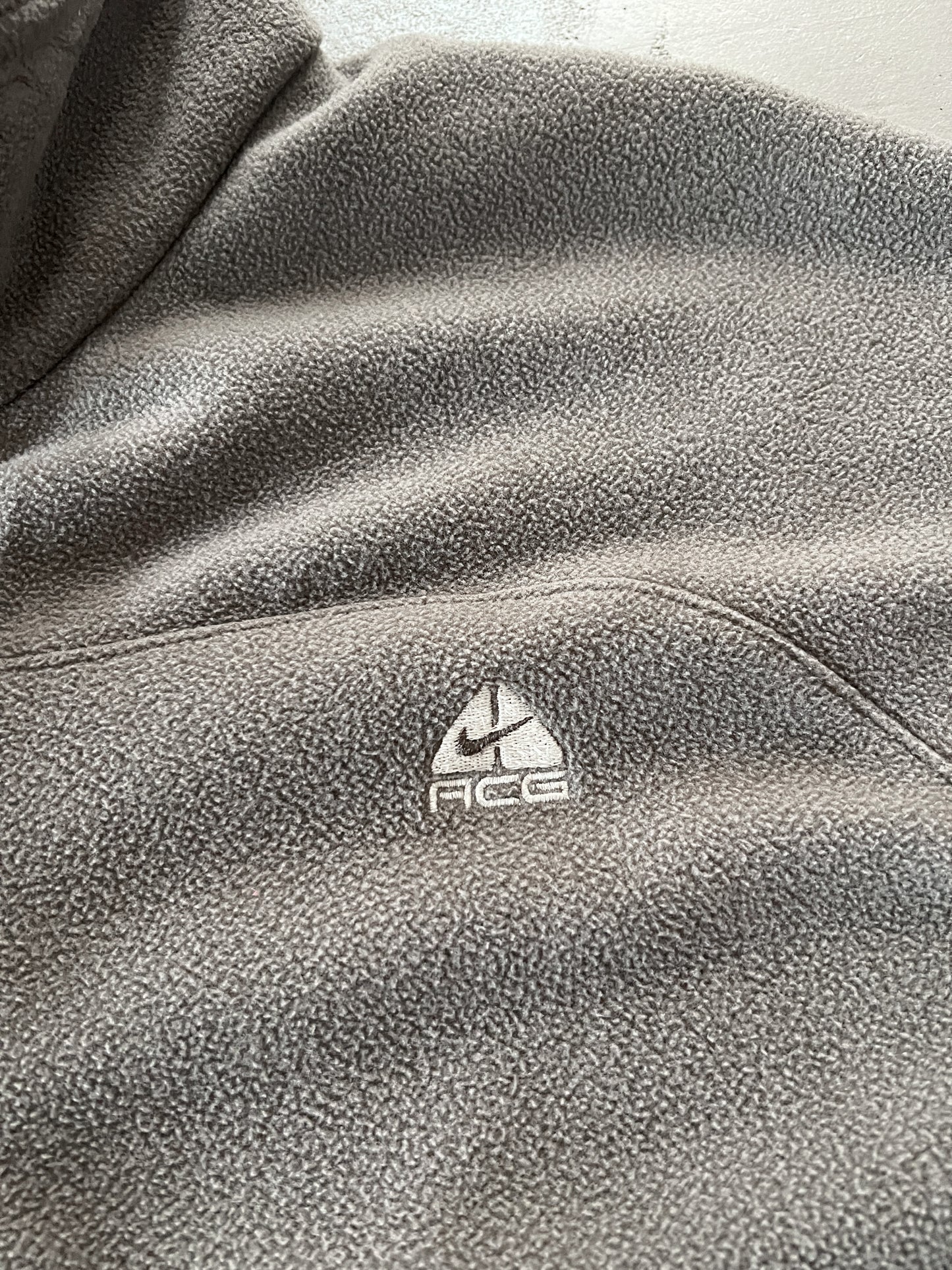 BEIGE NIKE ACG FLEECE JACKET - 2000S - L