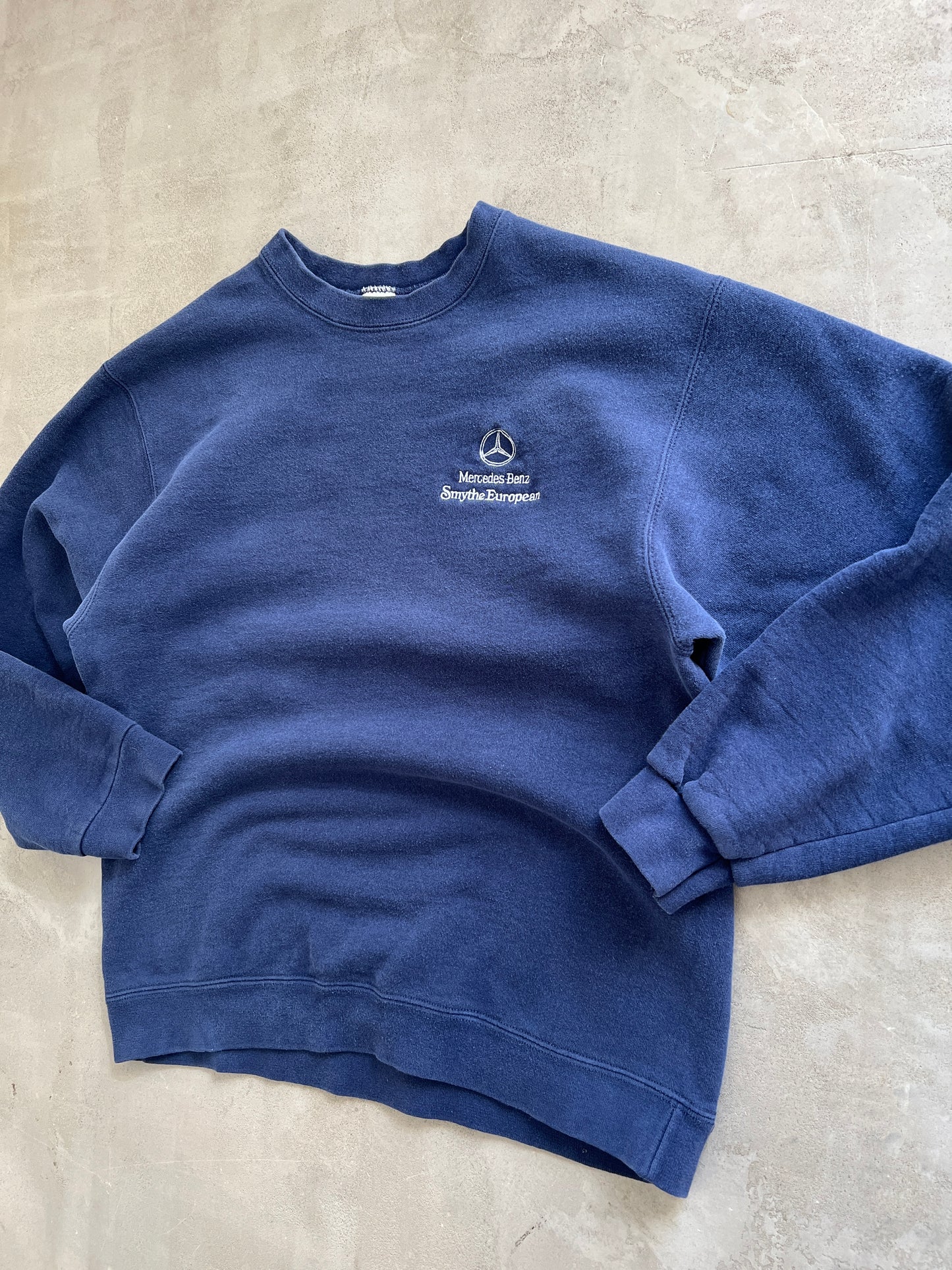 NAVY MERCEDES BENZ SWEATER - 1990S - M