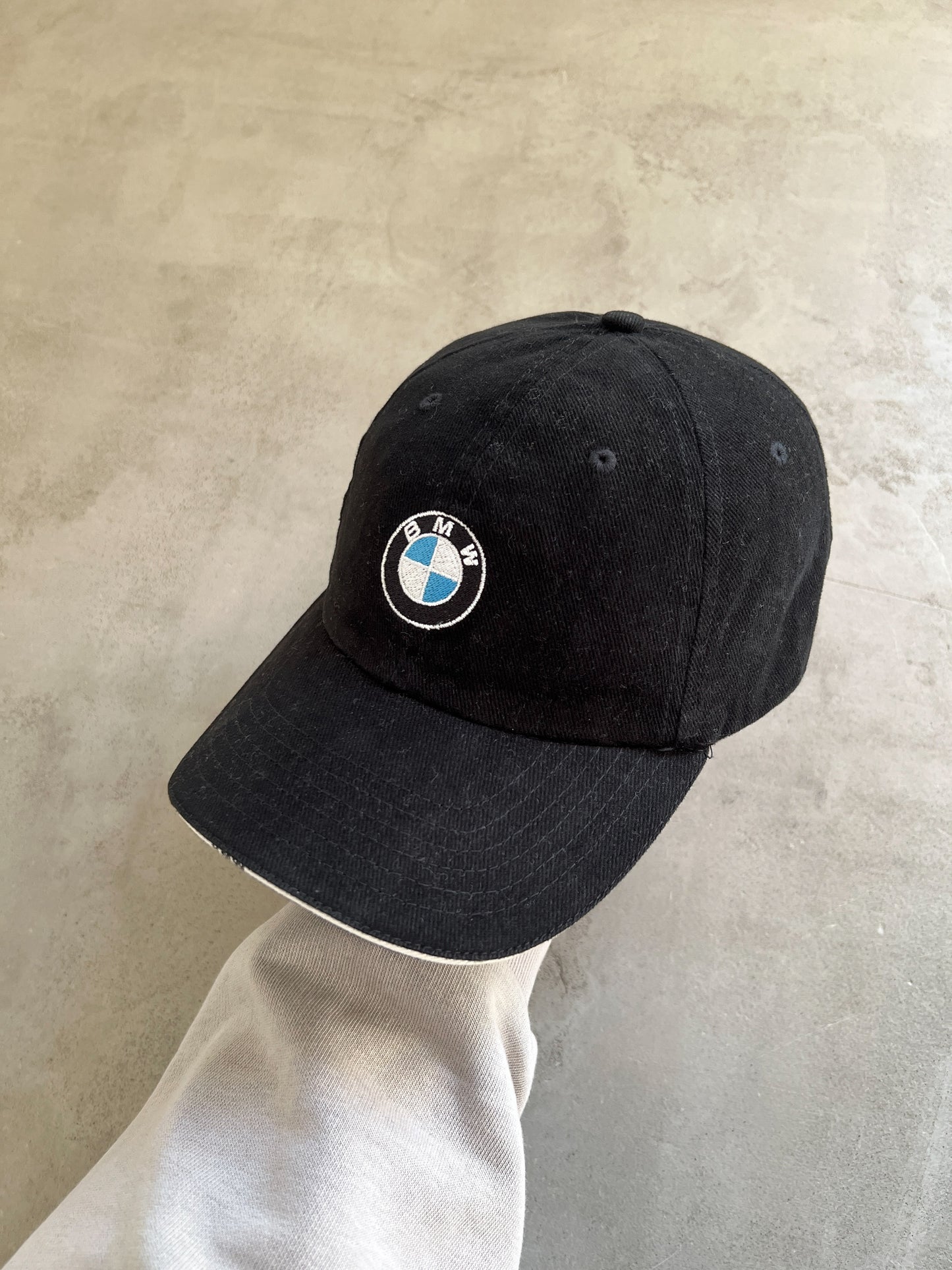 BLACK BMW CAP - 2000S
