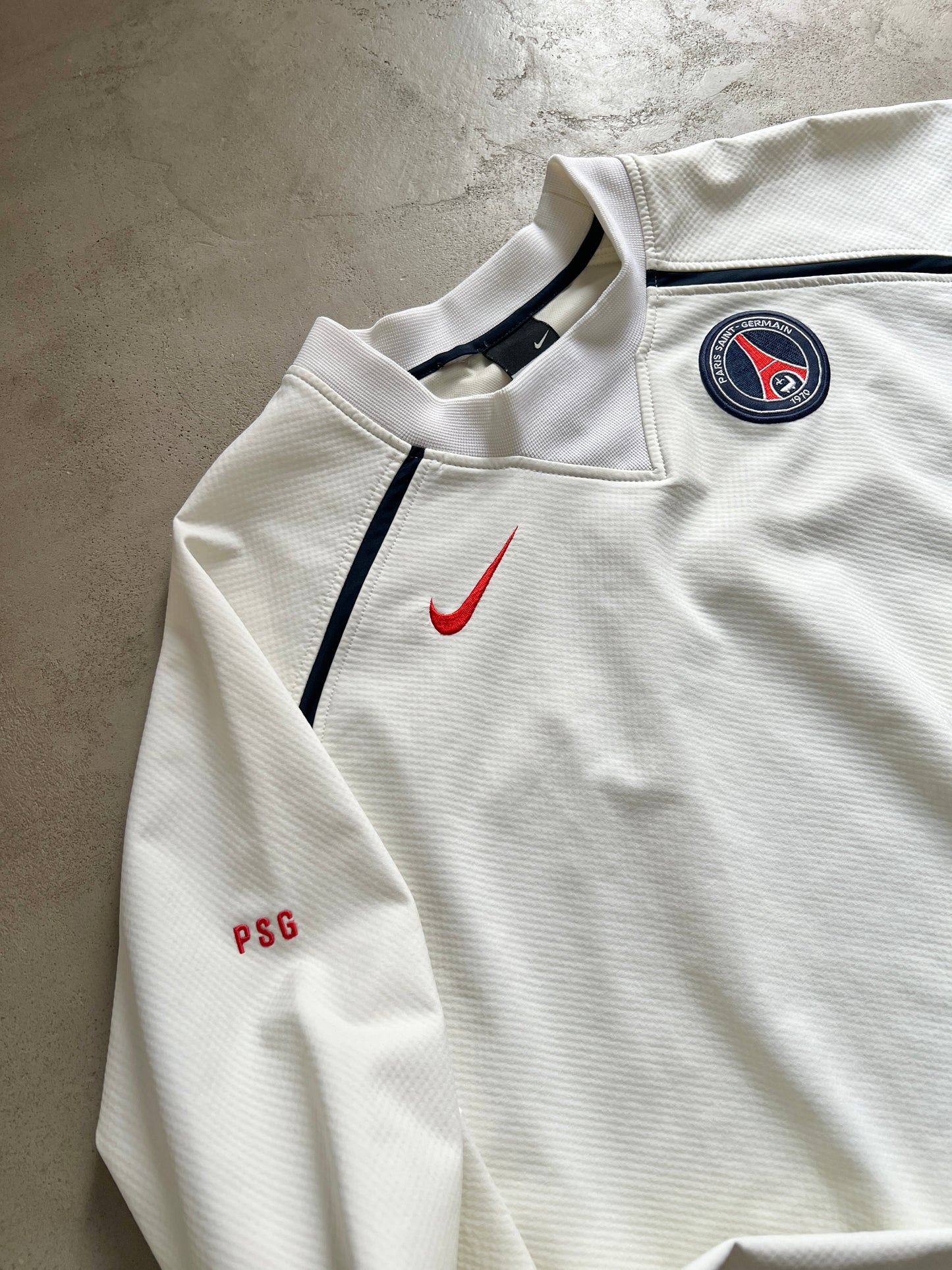 WHITE PSG NIKE SWEATER - 2000S - L
