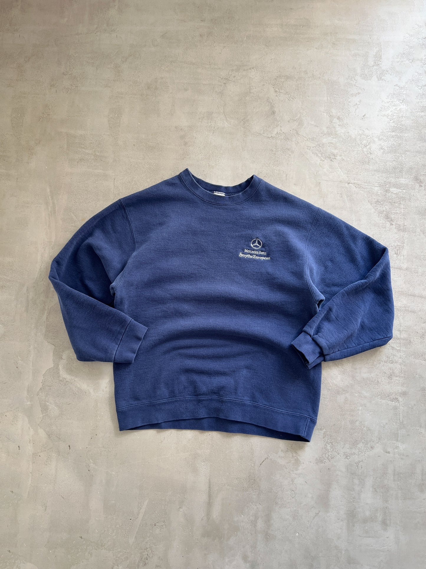 NAVY MERCEDES BENZ SWEATER - 1990S - M