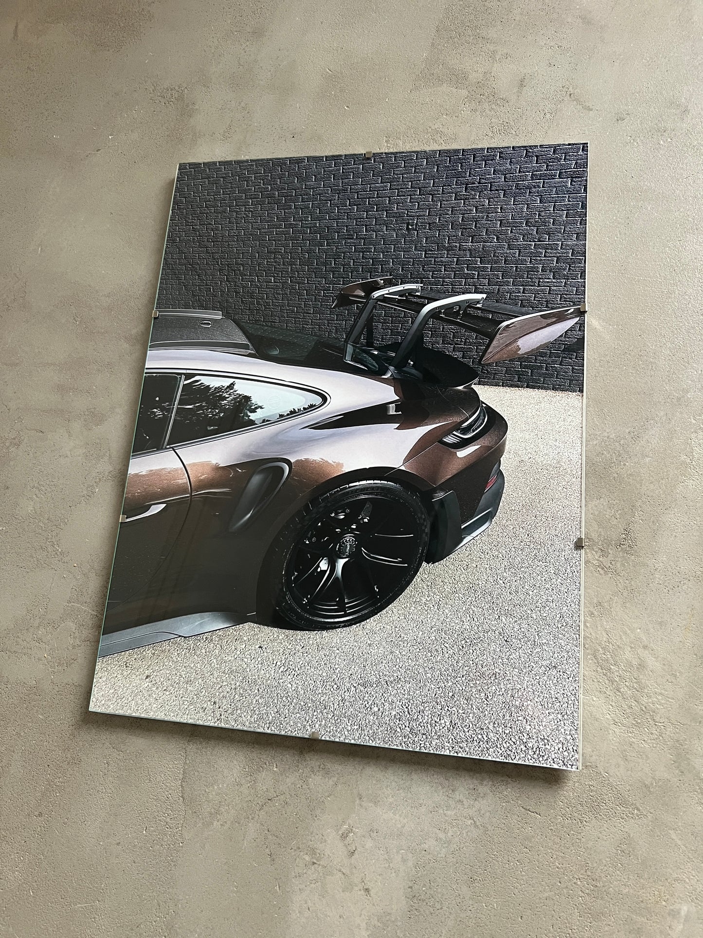 MOCHA PORSCHE GT3 RS GLASS PRINT