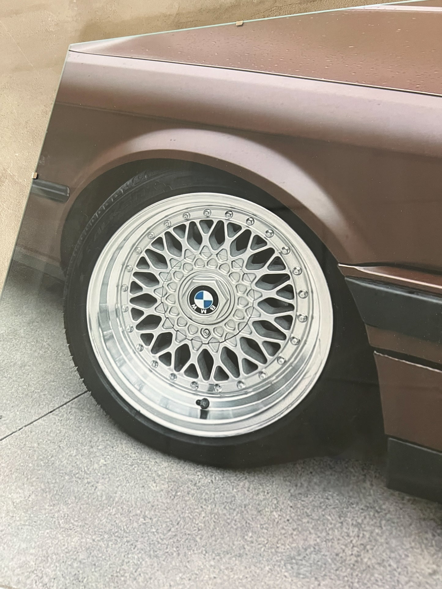 MOCHA BMW E30 RIMS GLASS PRINT