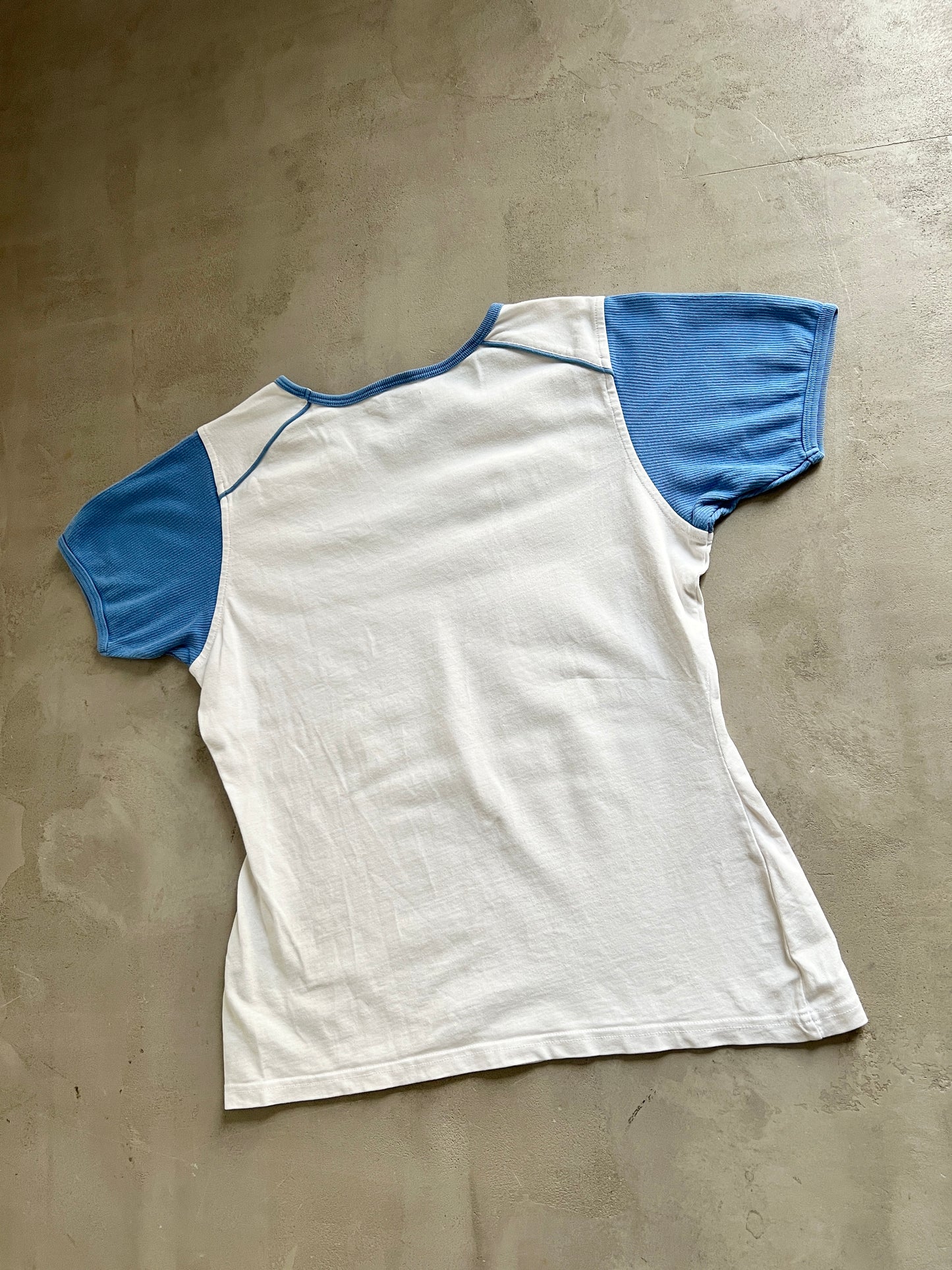 WHITE/BABY BLUE NIKE TEE - 2000S - WOMENS M