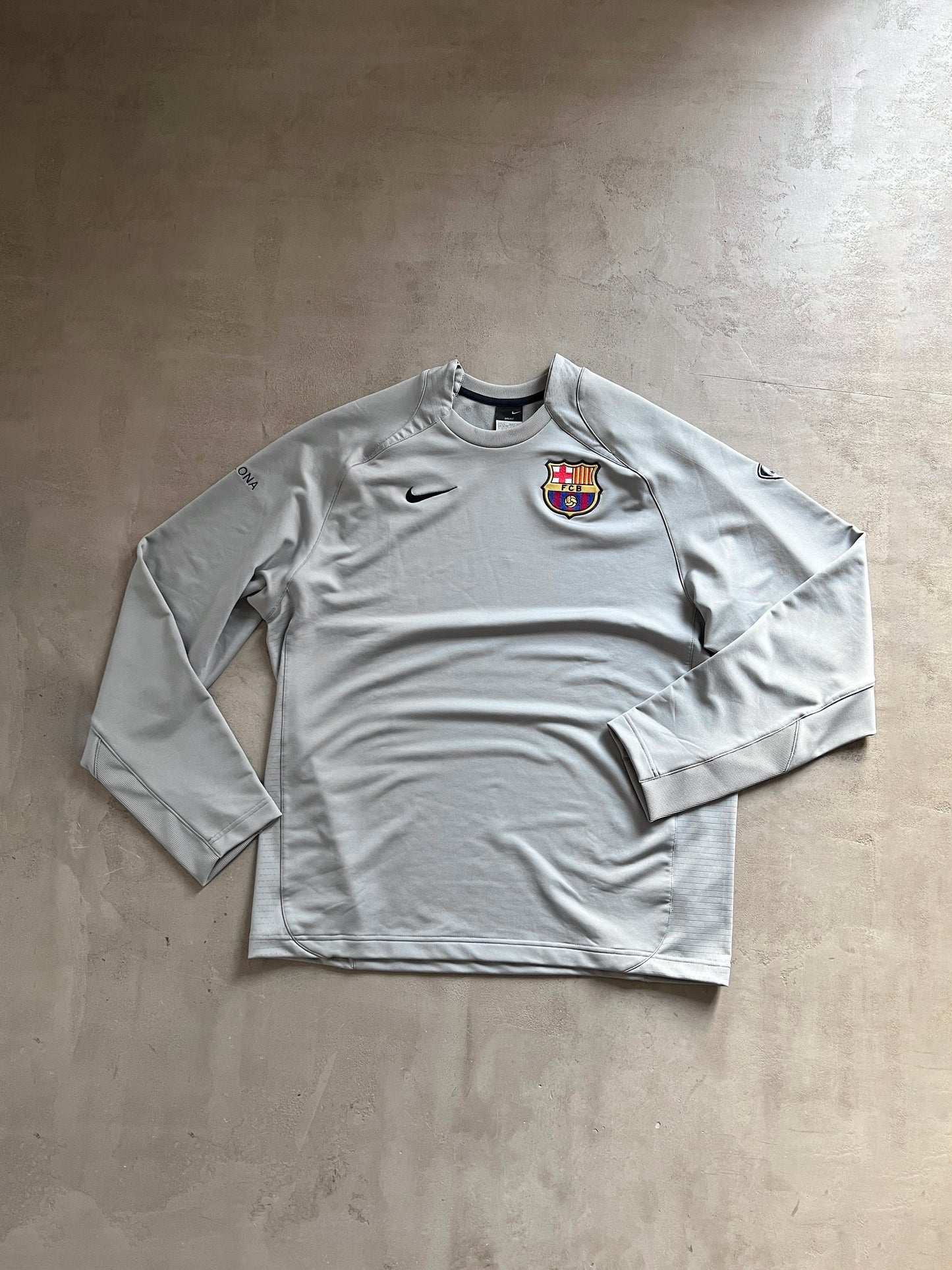 GREY FC BARCELONA NIKE SWEATER - 2000S - XL/L