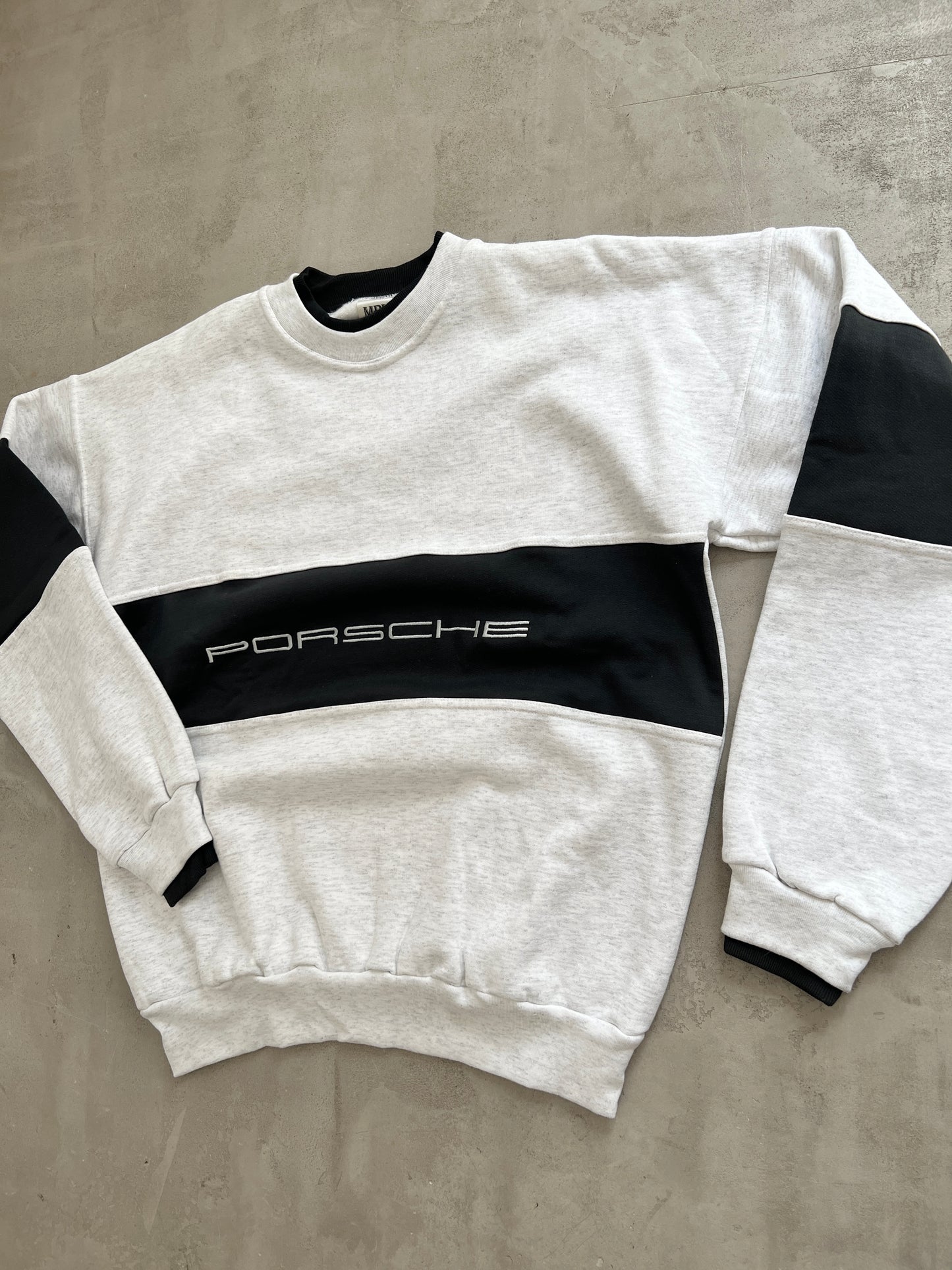 GREY/BLACK PORSCHE SWEATER - 1990S - L/XL