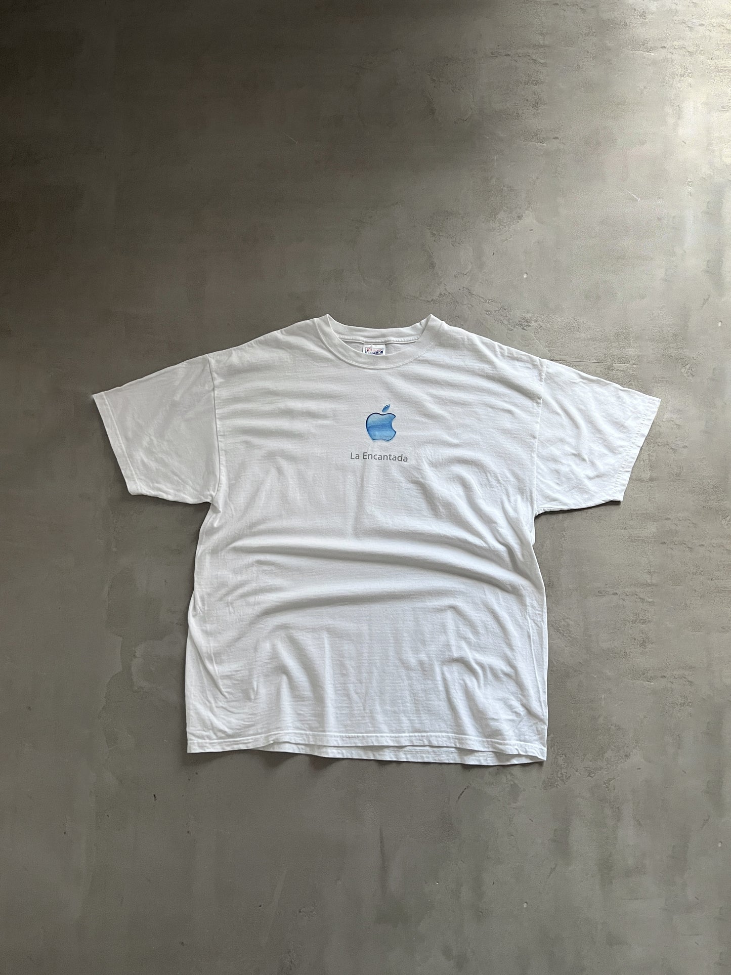 WHITE APPLE TEE - 1990S - M