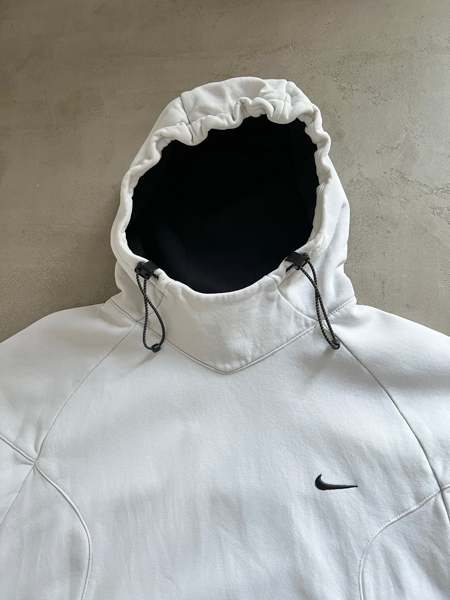 WHITE NIKE HOODIE - 2000S - M