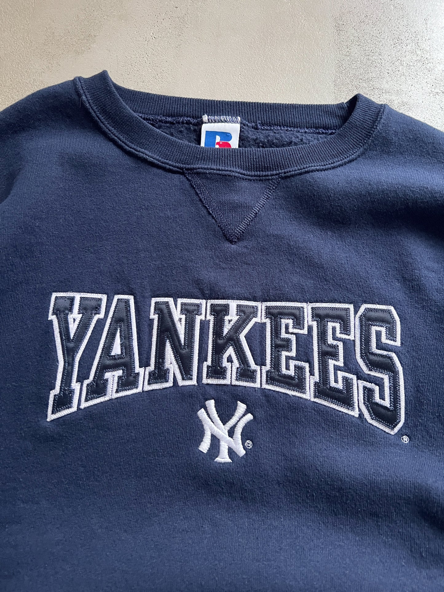 NAVY YANKEES RUSSELL SWEATER - 1990S - M/L