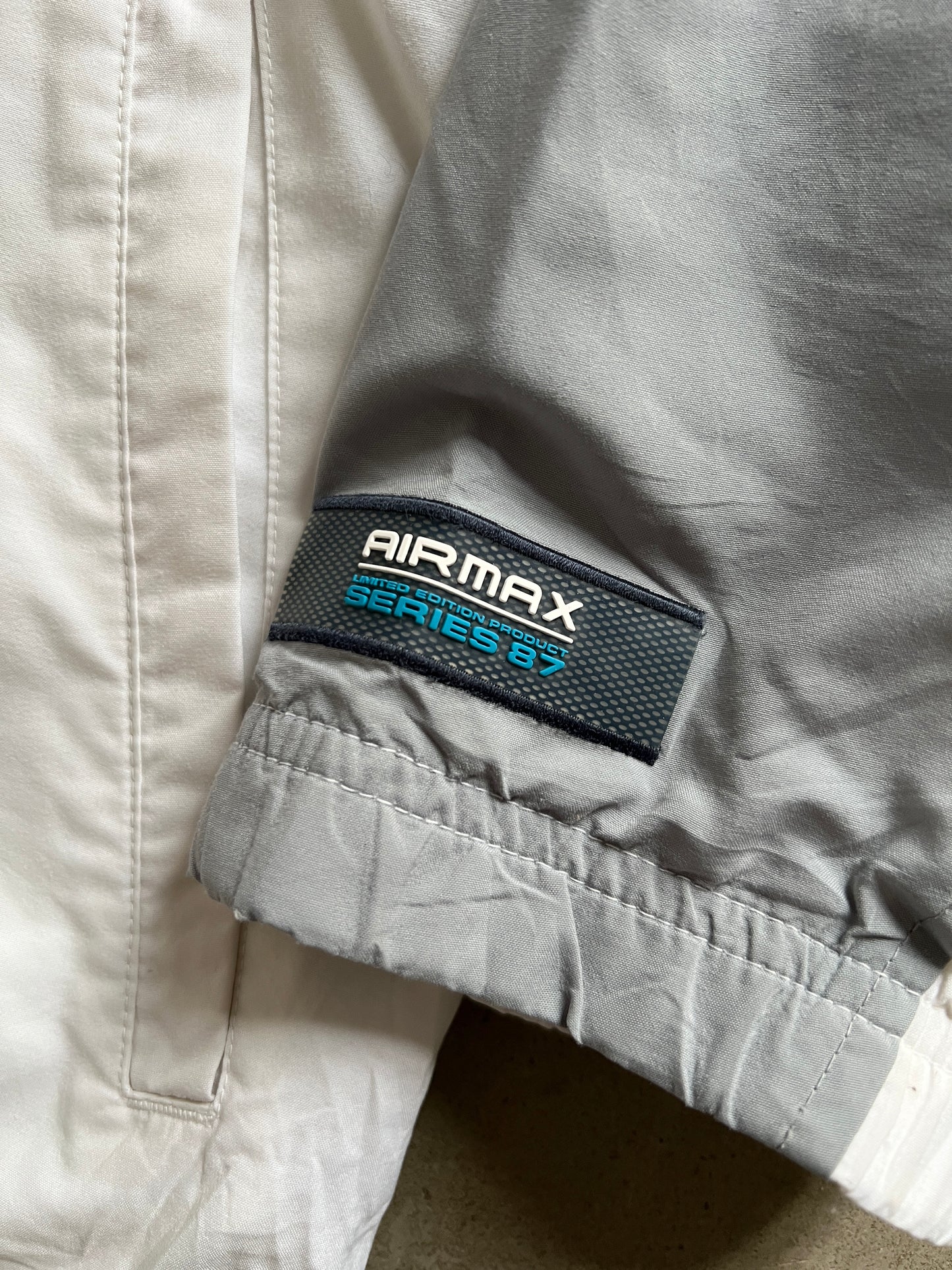 WHITE AIR MAX TRACK JACKET - 2000S - L/M