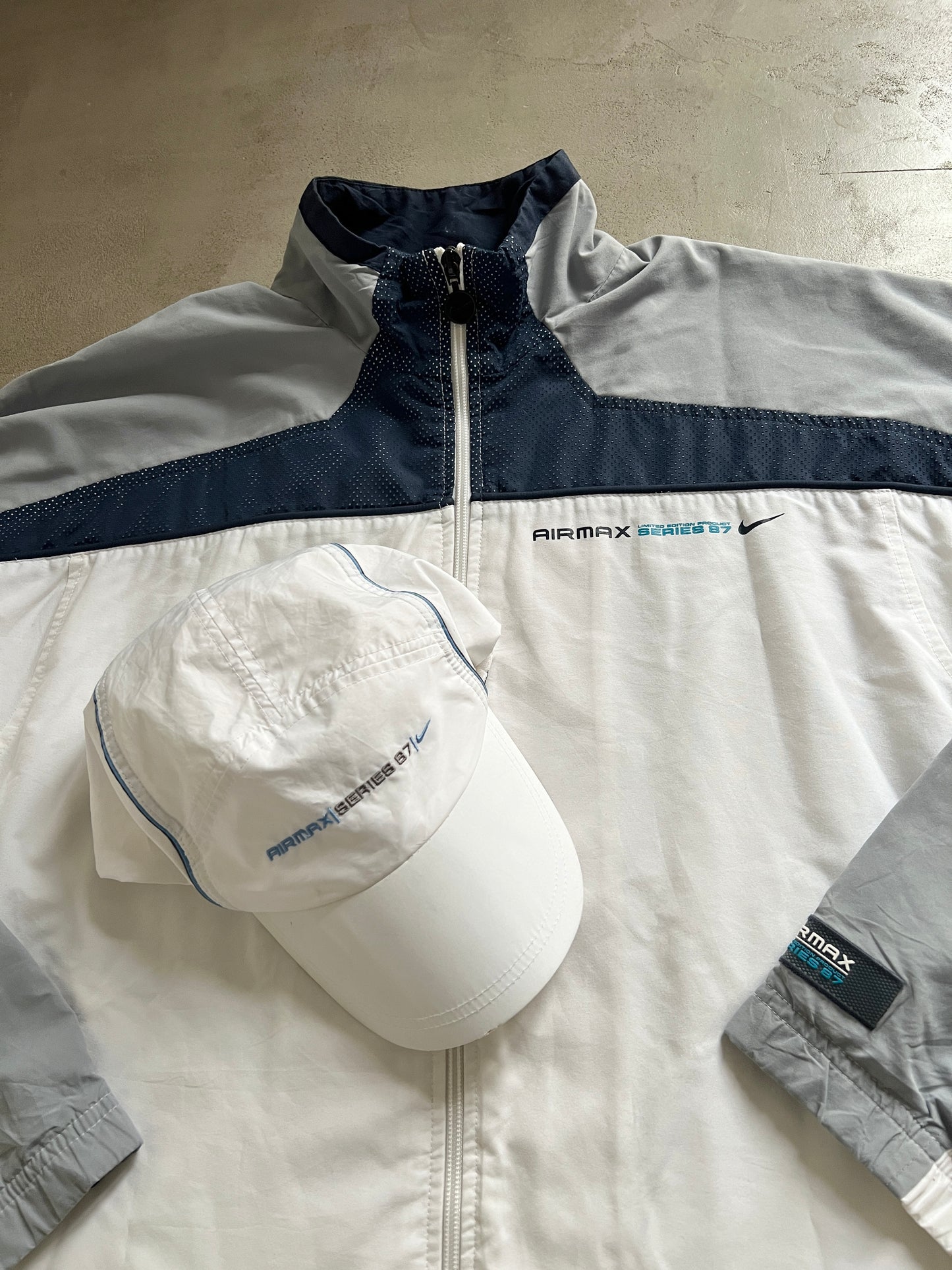 WHITE AIR MAX TRACK JACKET - 2000S - L/M