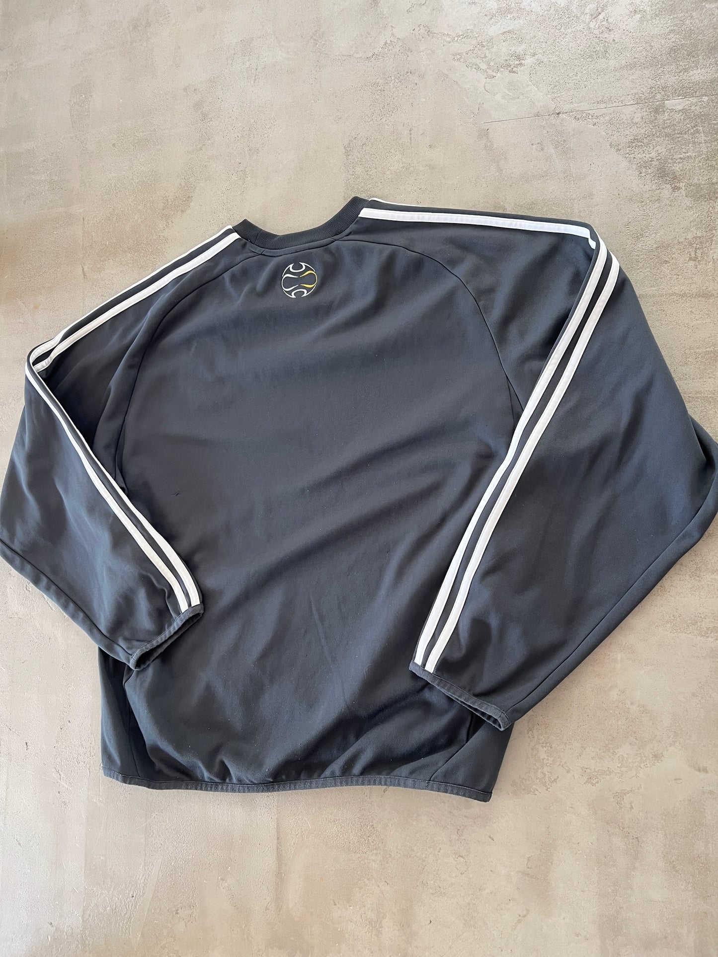 GREY REAL MADRID LONGSLEEVE - 2000S - M