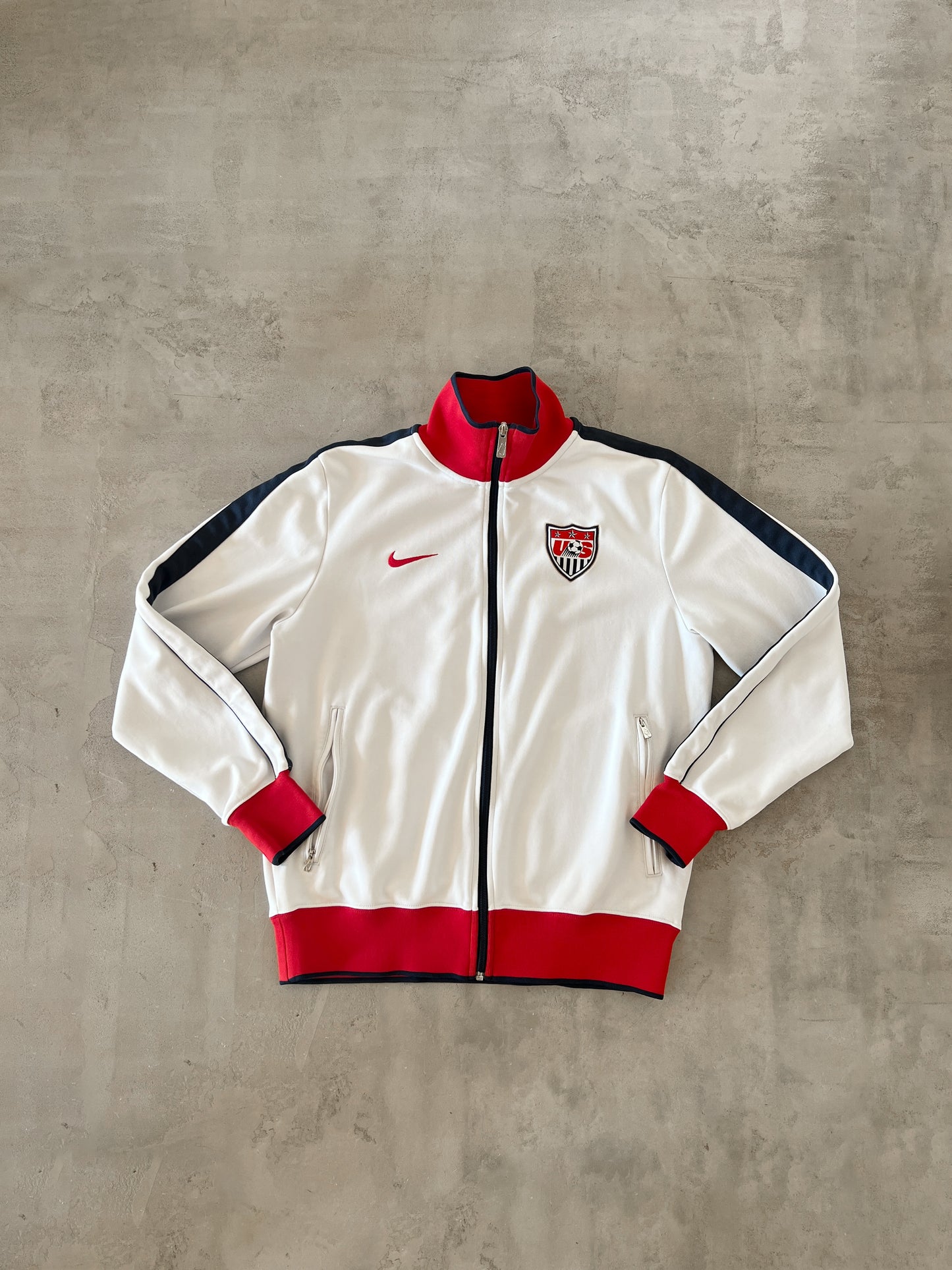 WHITE/RED USA NIKE SOCCER TRACK JACKET - M