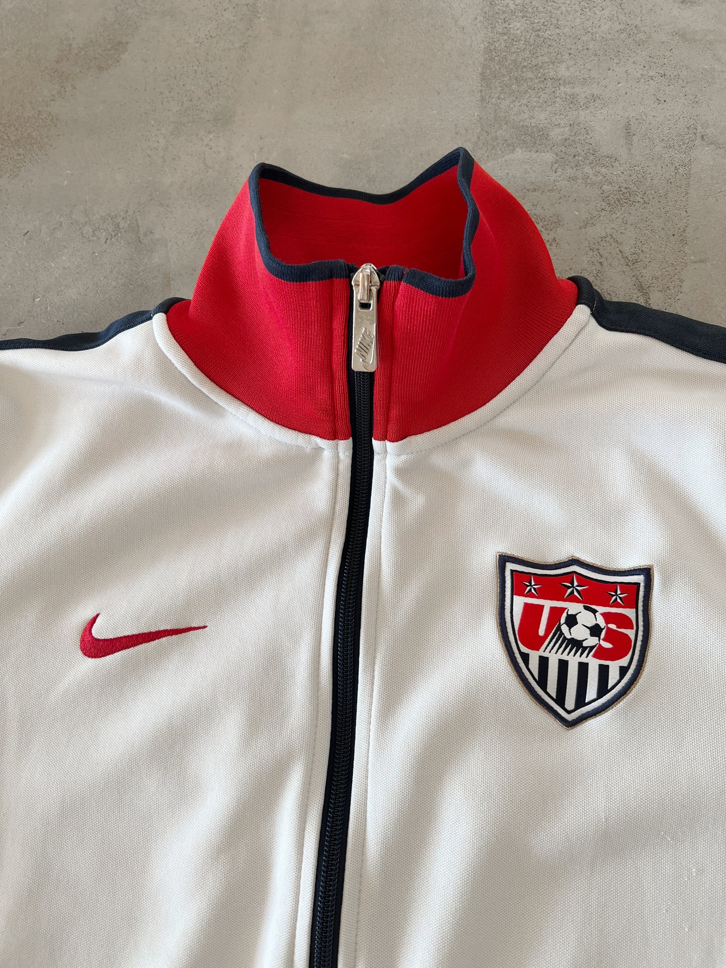 WHITE/RED USA NIKE SOCCER TRACK JACKET - M