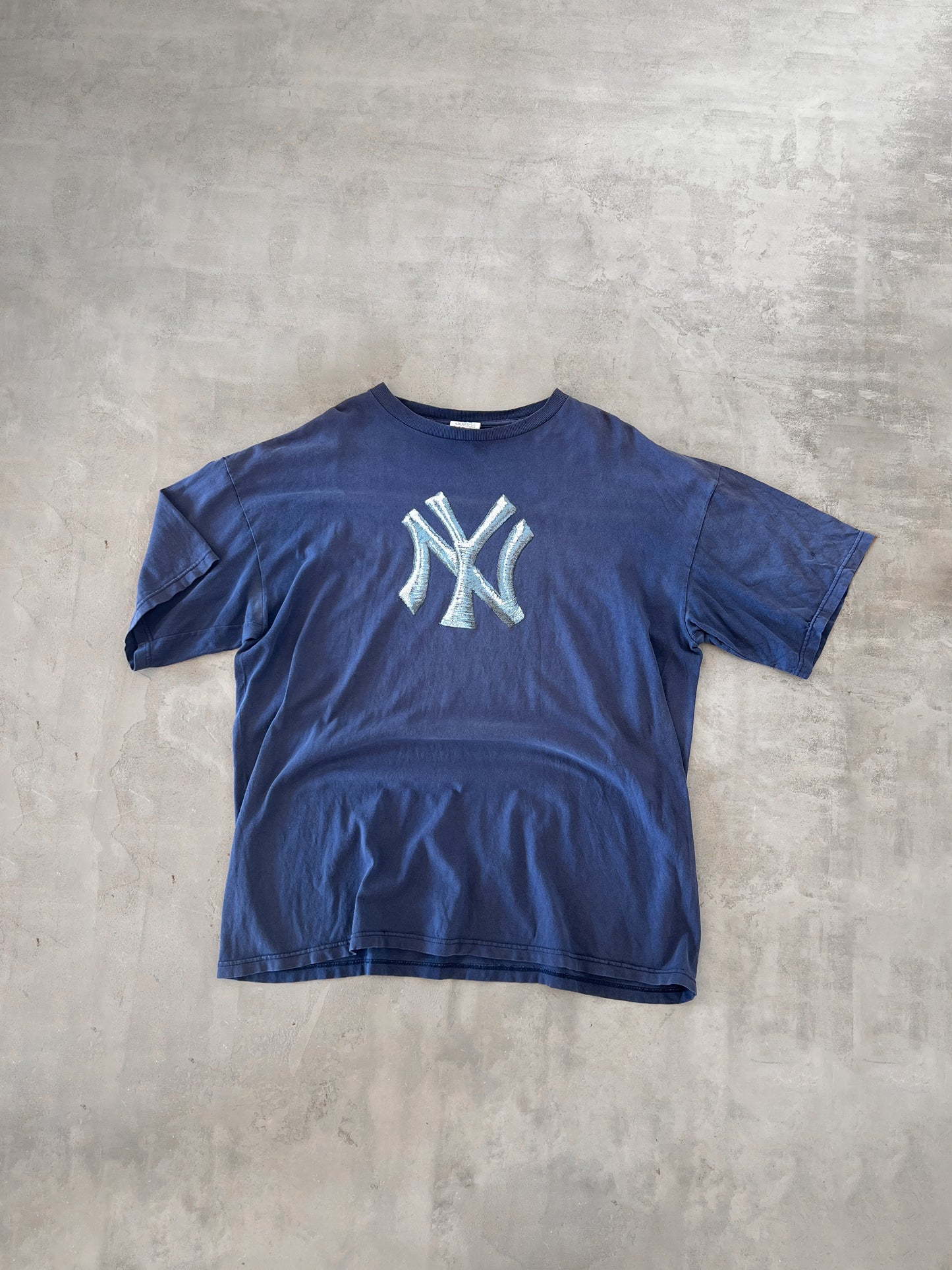 NAVY YANKEES TEE - 1990S - XXL