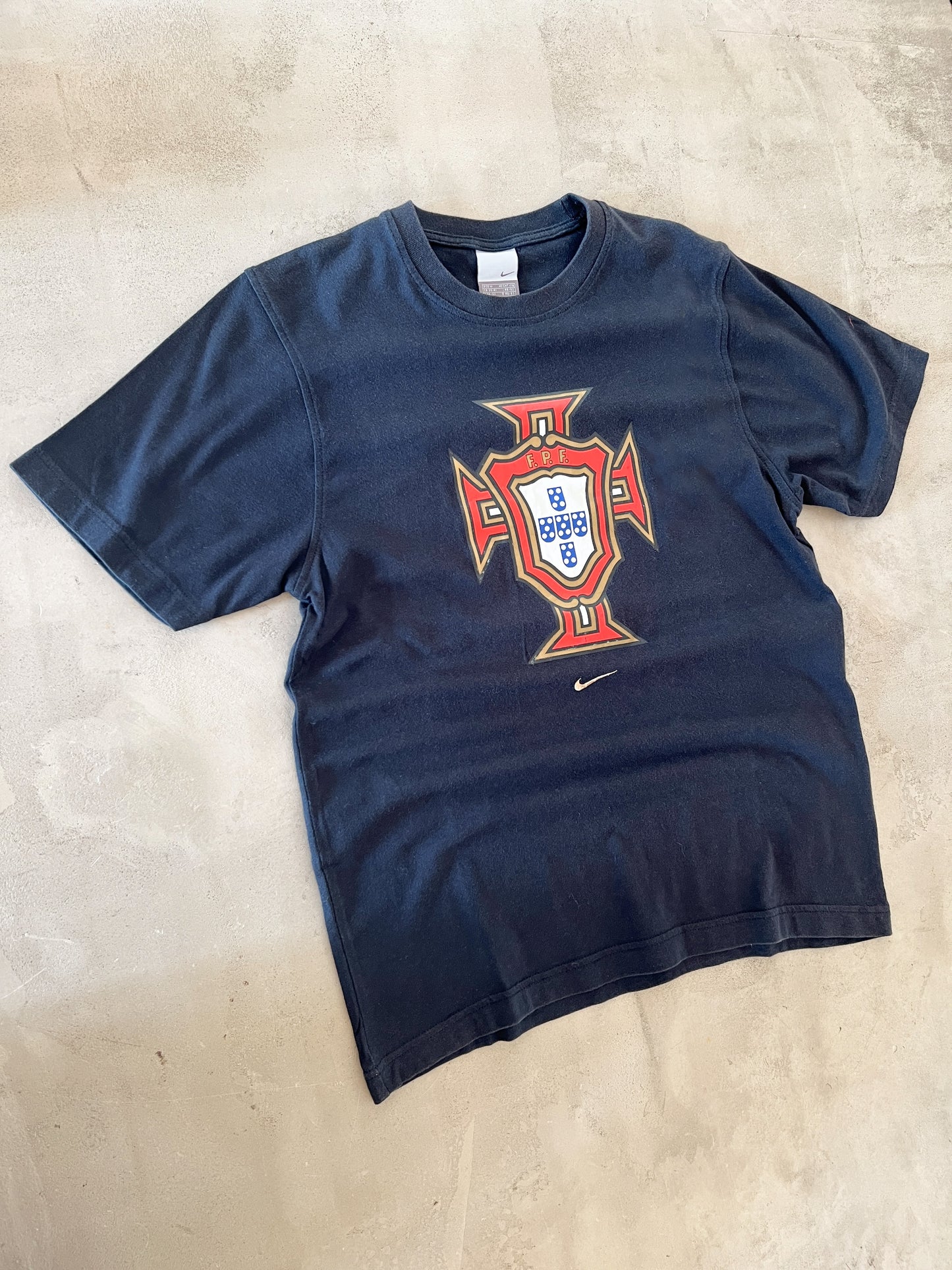 BLACK PORTUGAL NIKE TEE - 2000S - XS