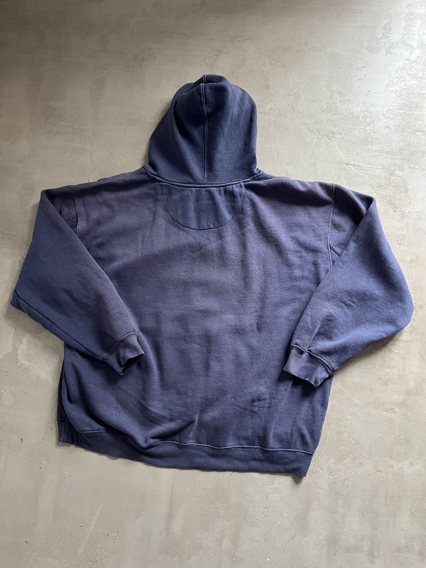 FADED NAVY YANKEES HOODIE - 1990S - L/XL