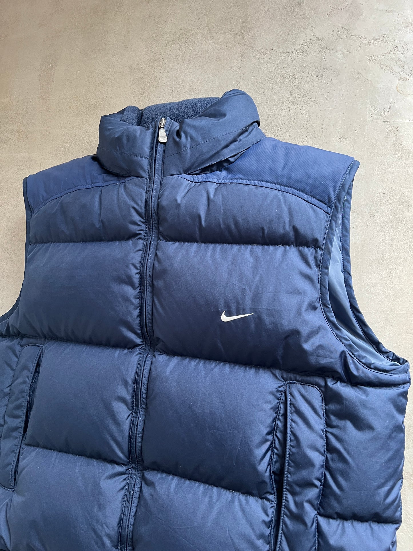 NAVY NIKE PUFFER VEST - 2000S - M