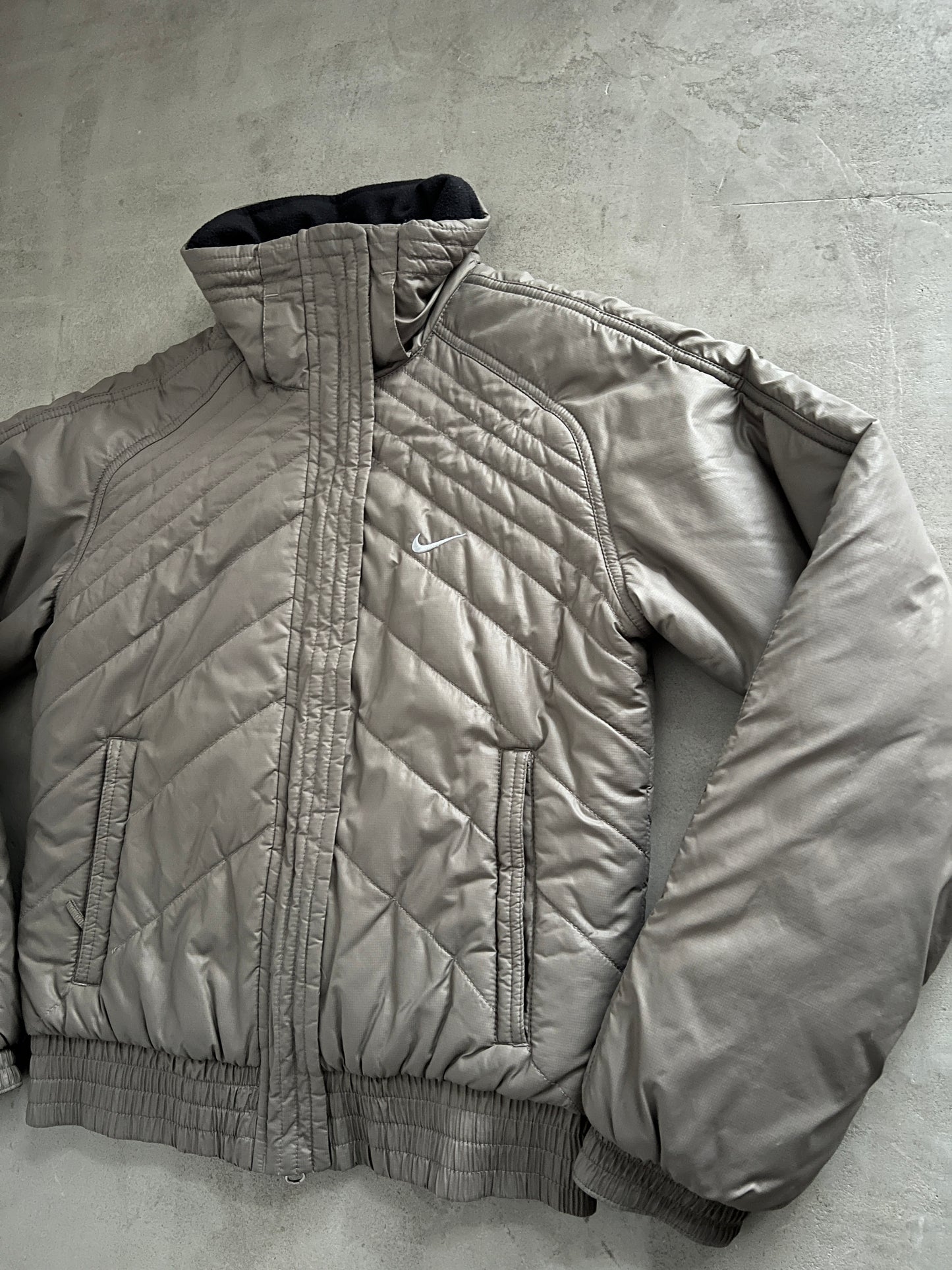 MOCHA NIKE PUFFER - 2000S - WOMENS S