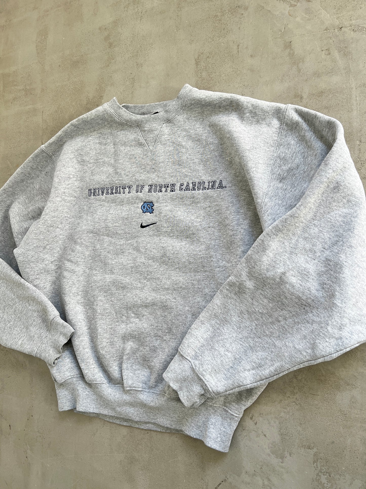 GREY UNC NIKE SWEATER - 1990S - S