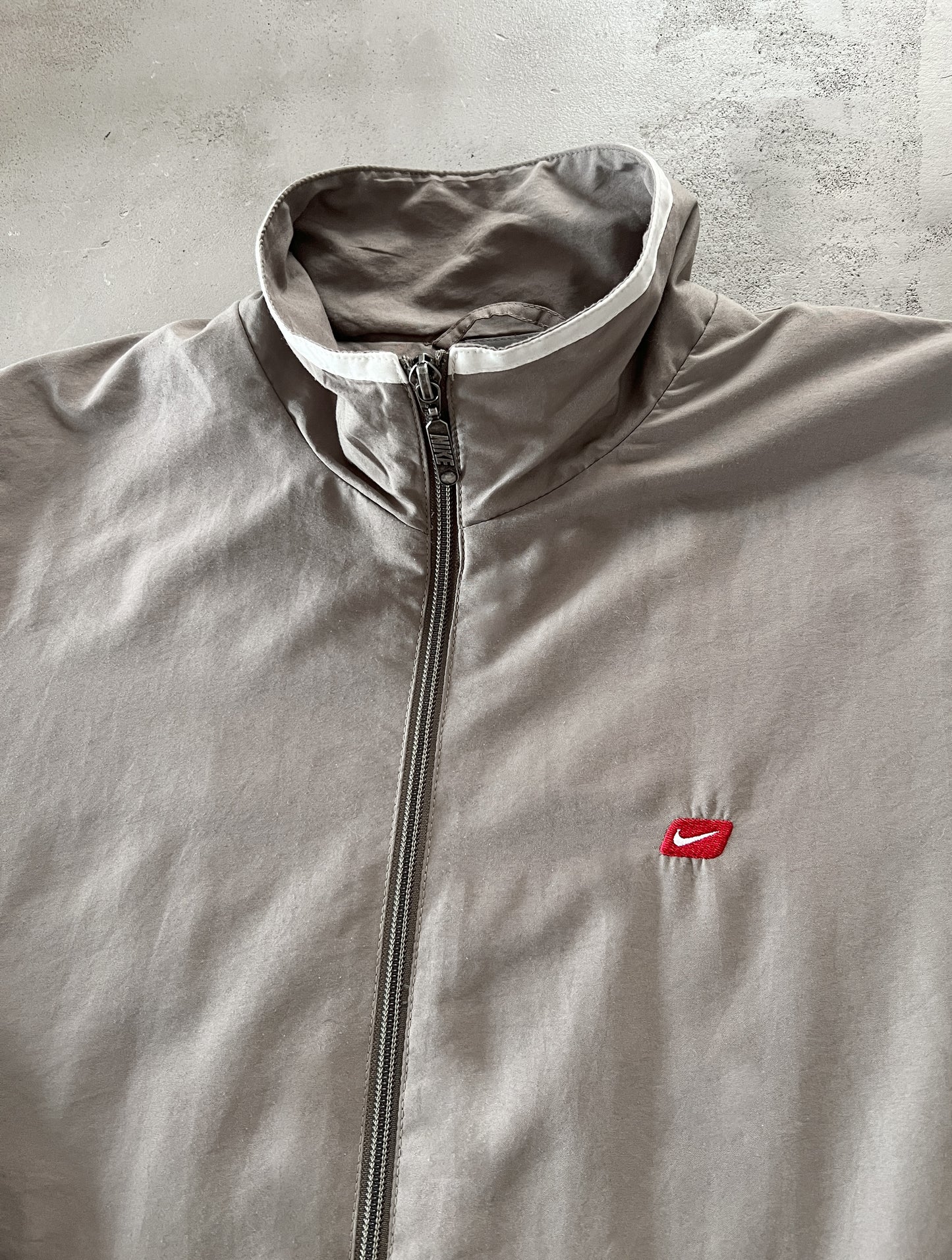 KHAKI NIKE TRACK JACKET - 2000S - M