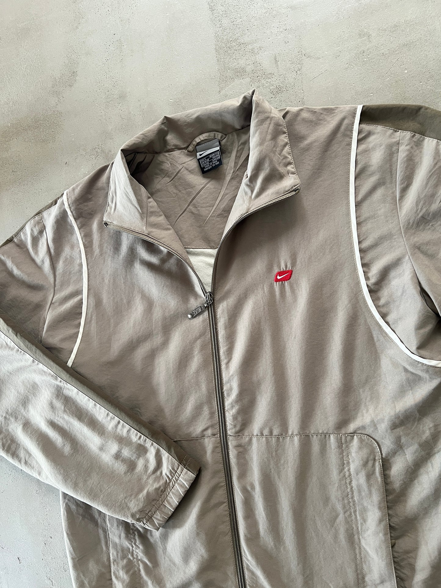 KHAKI NIKE TRACK JACKET - 2000S - M