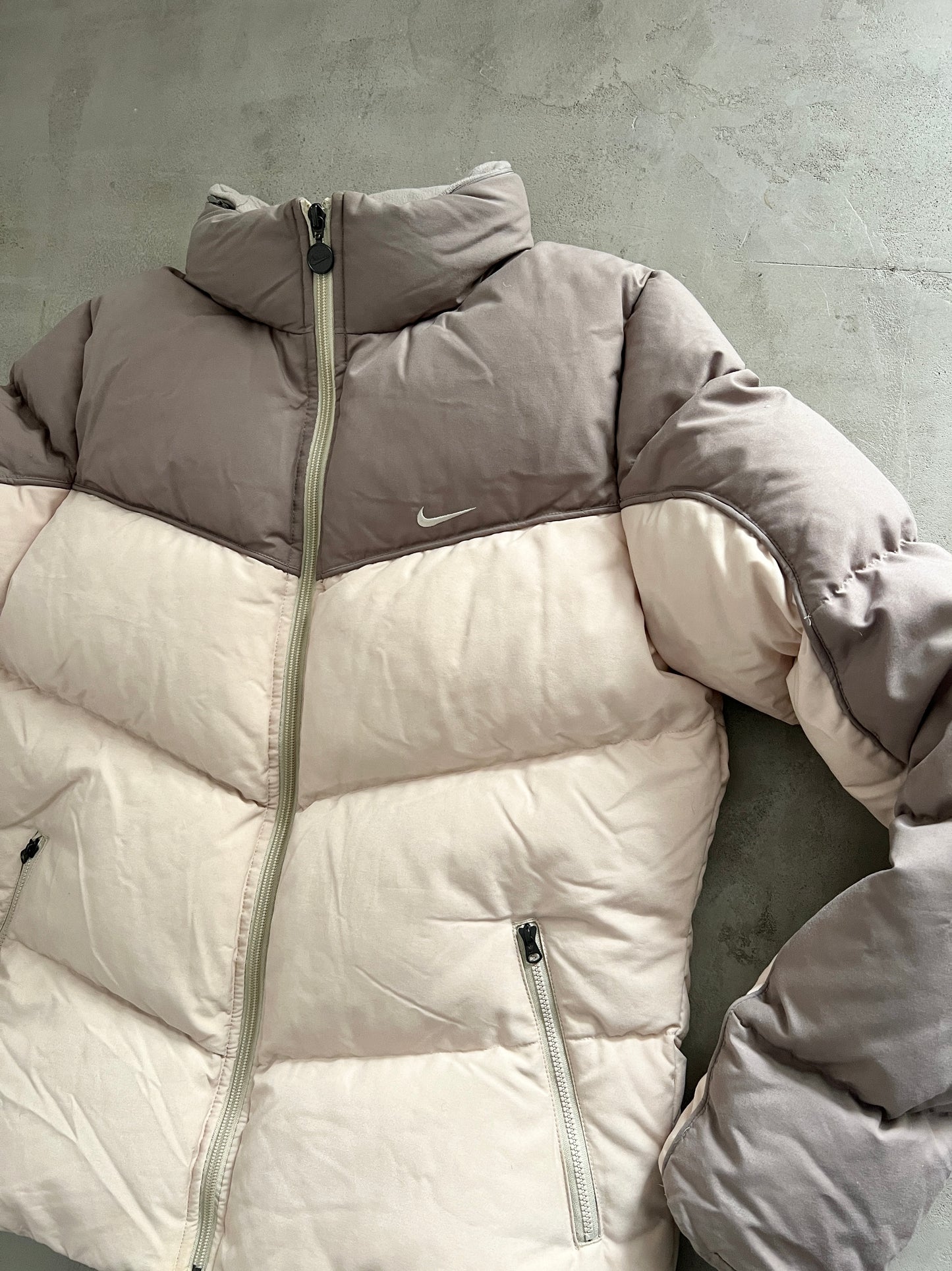 MOCHA/CREME NIKE PUFFER - 2000S - WOMENS L/M