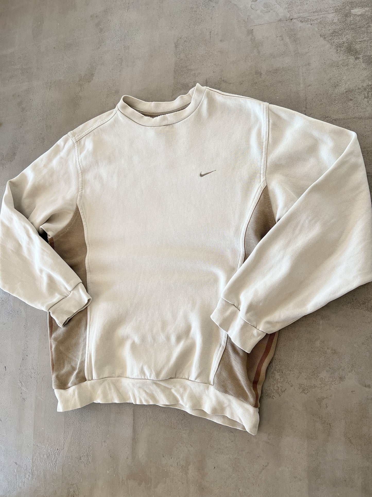 CREME NIKE SWEATER - 2000S - S/M