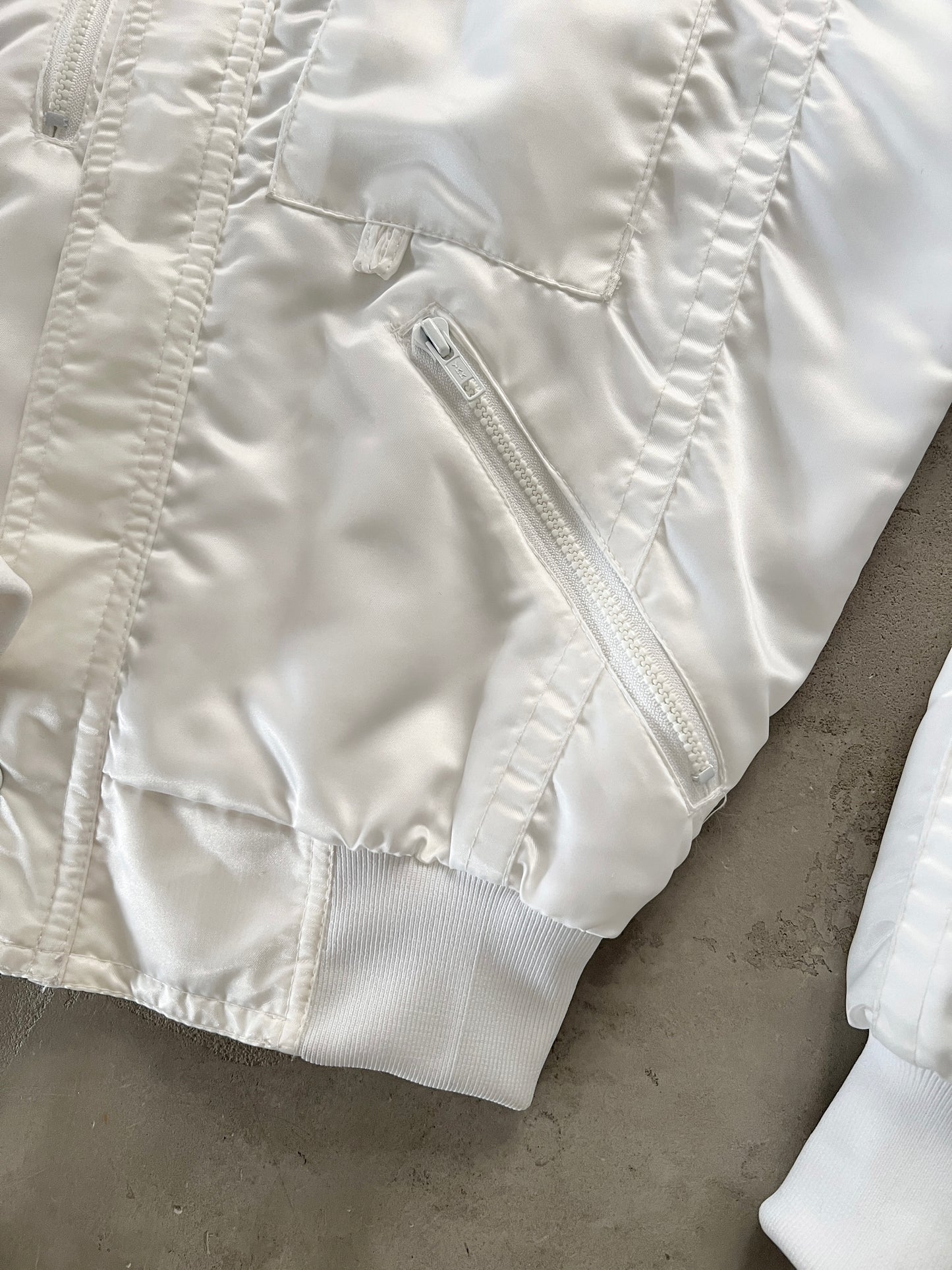CREME/WHITE PORSCHE JACKET - 1990S - S/M