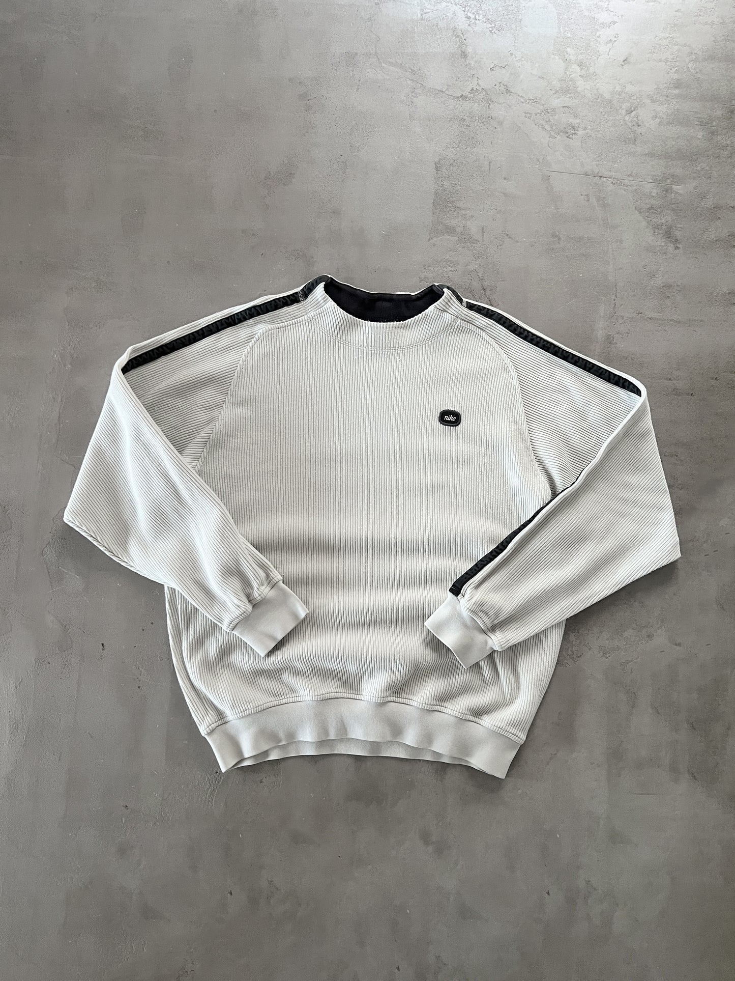 CREME NIKE KNIT SWEATER - 2000S - M