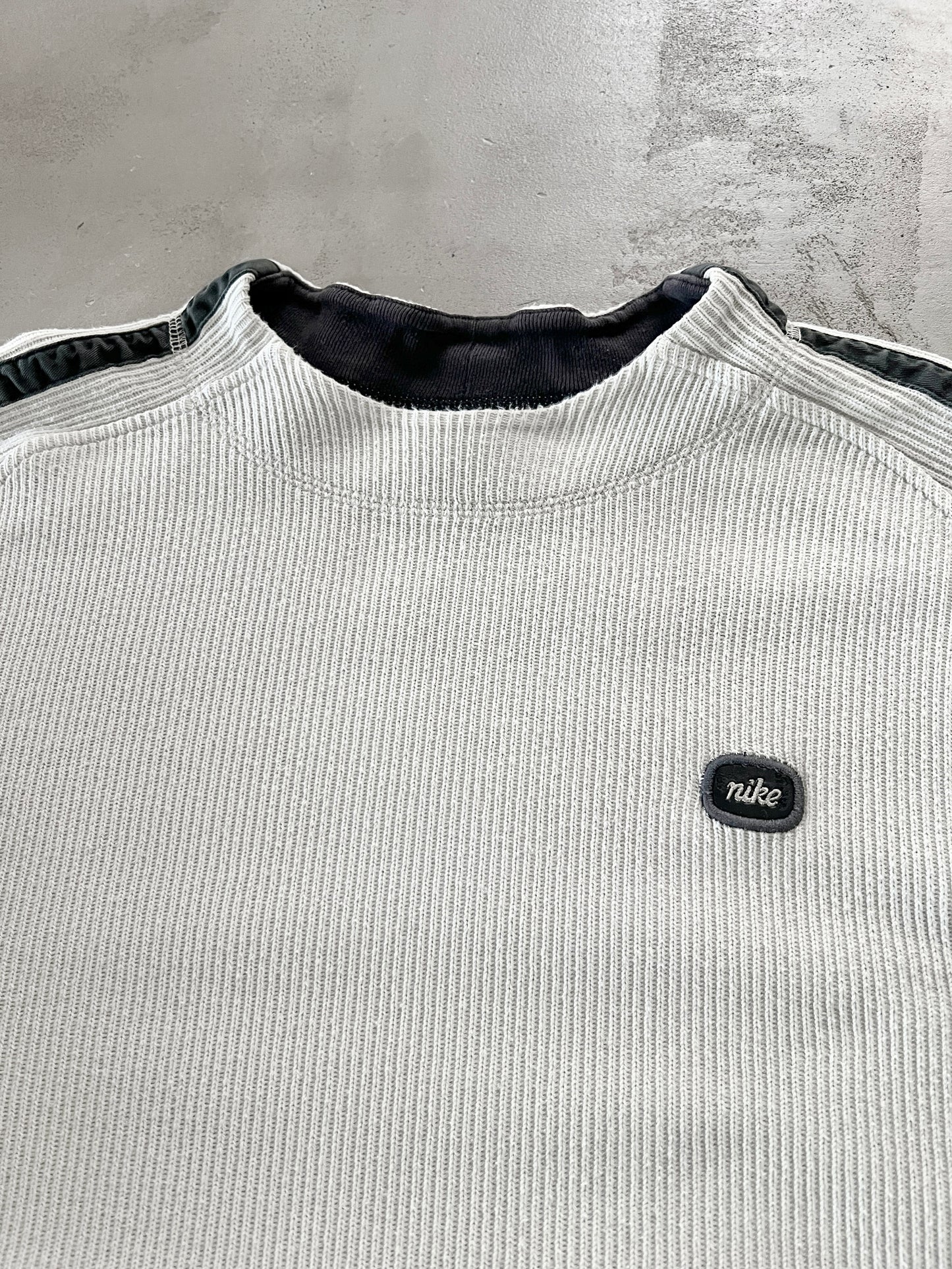 CREME NIKE KNIT SWEATER - 2000S - M