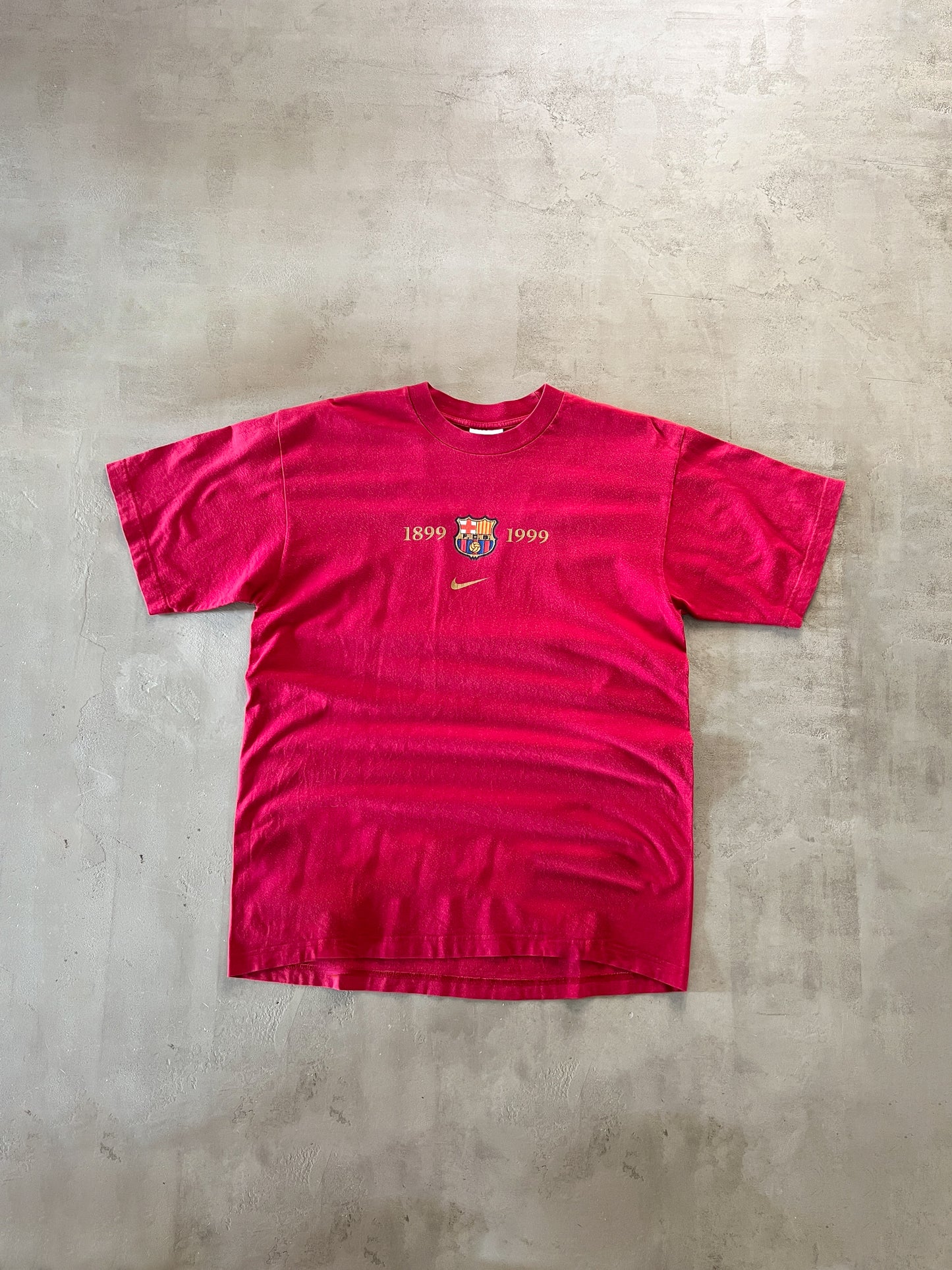 RED FC BARCELONA NIKE TEE - 1990S - M