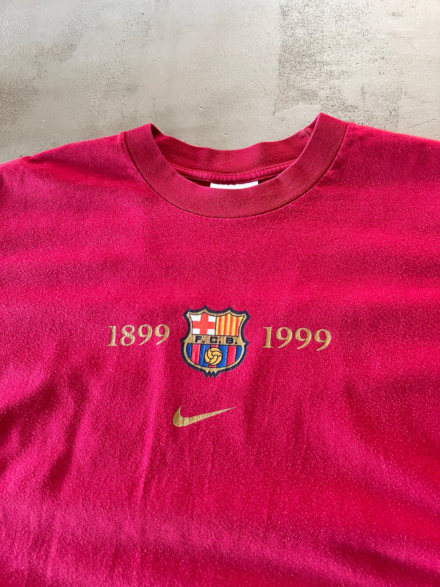 RED FC BARCELONA NIKE TEE - 1990S - M