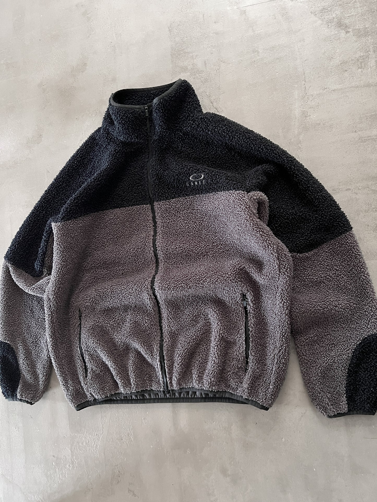 GREY/BLACK OAKLEY FLEECE JACKET - 2000S - M