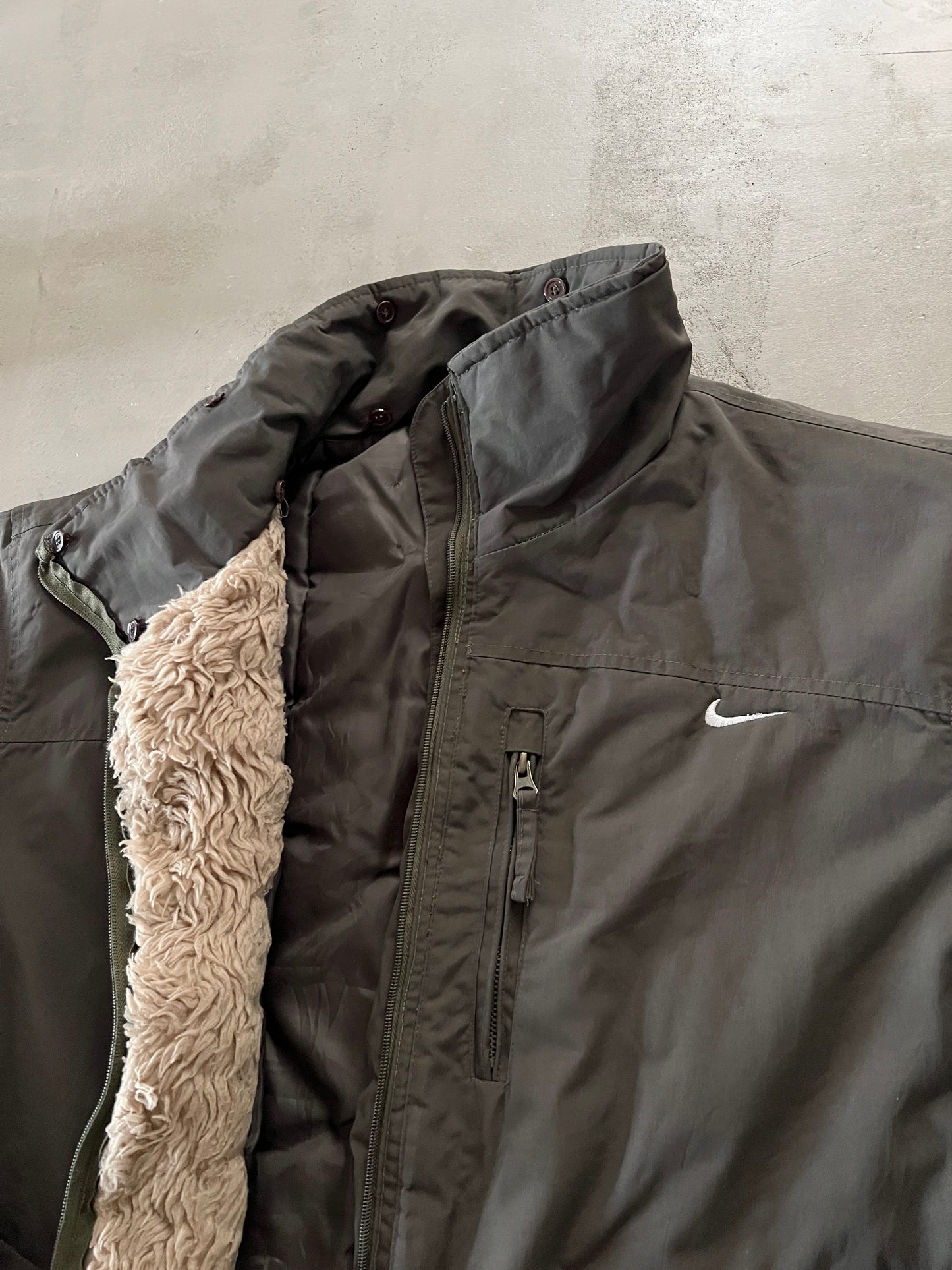 DARK OLIVE NIKE ACG FUR JACKET - 2000S - L/XL