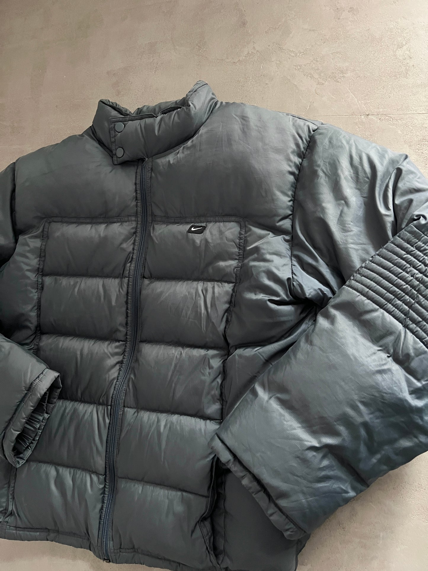 GREY NIKE PUFFER - 2000S - L