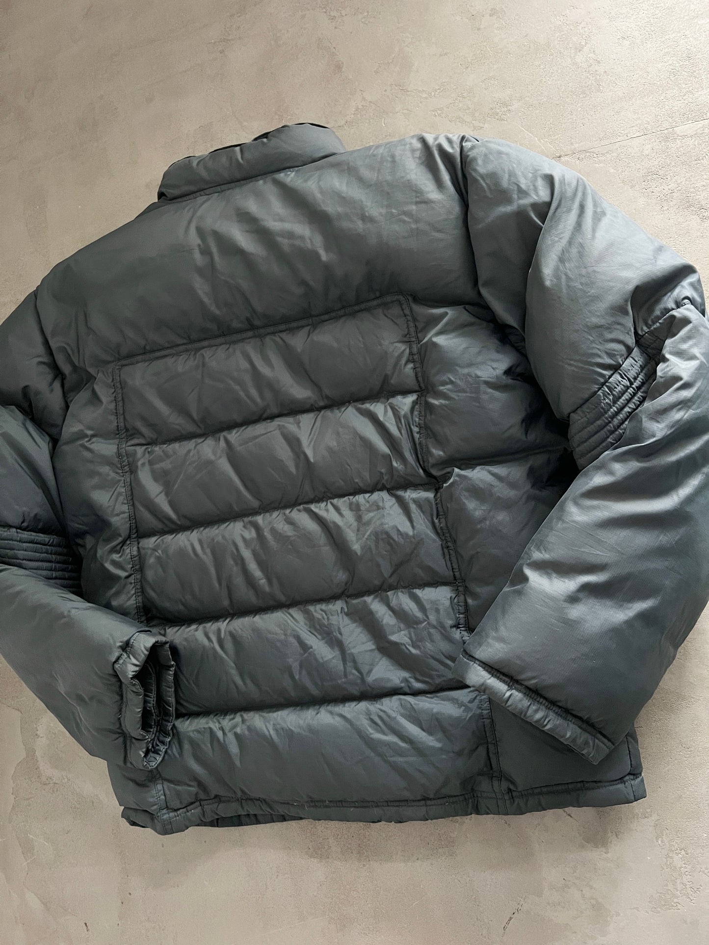GREY NIKE PUFFER - 2000S - L