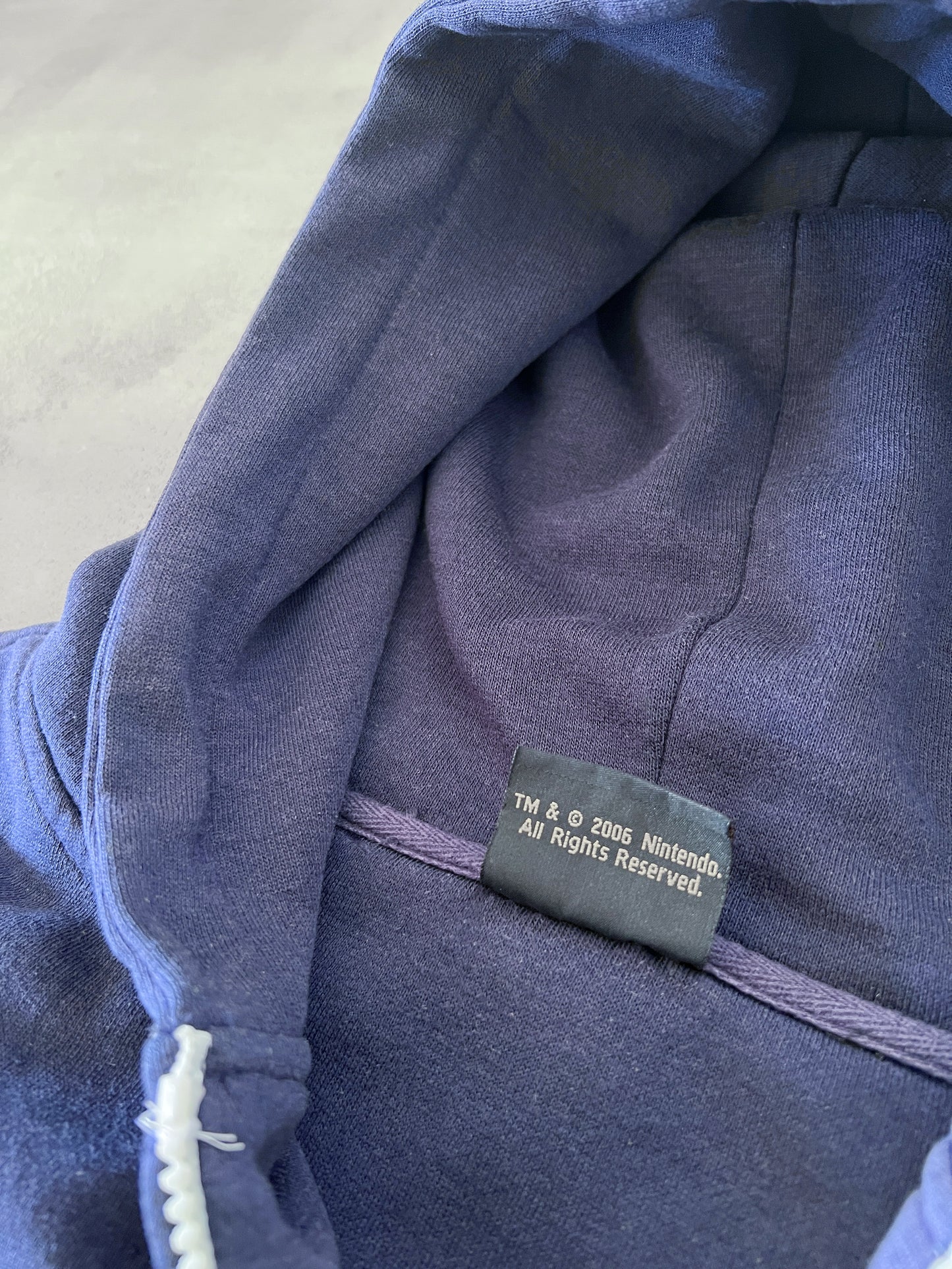 NAVY NINTENDO ZIP UP HOODIE - 2000S - XL/L