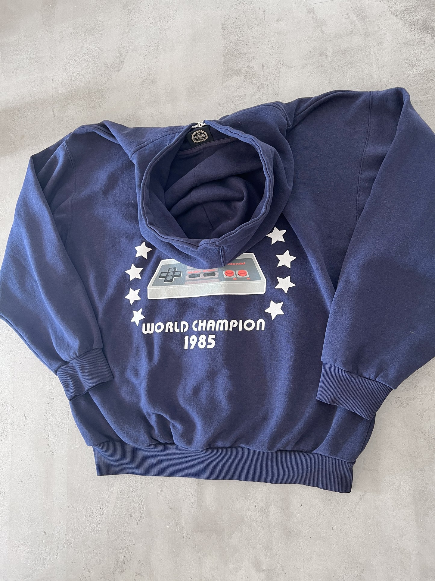 NAVY NINTENDO ZIP UP HOODIE - 2000S - XL/L