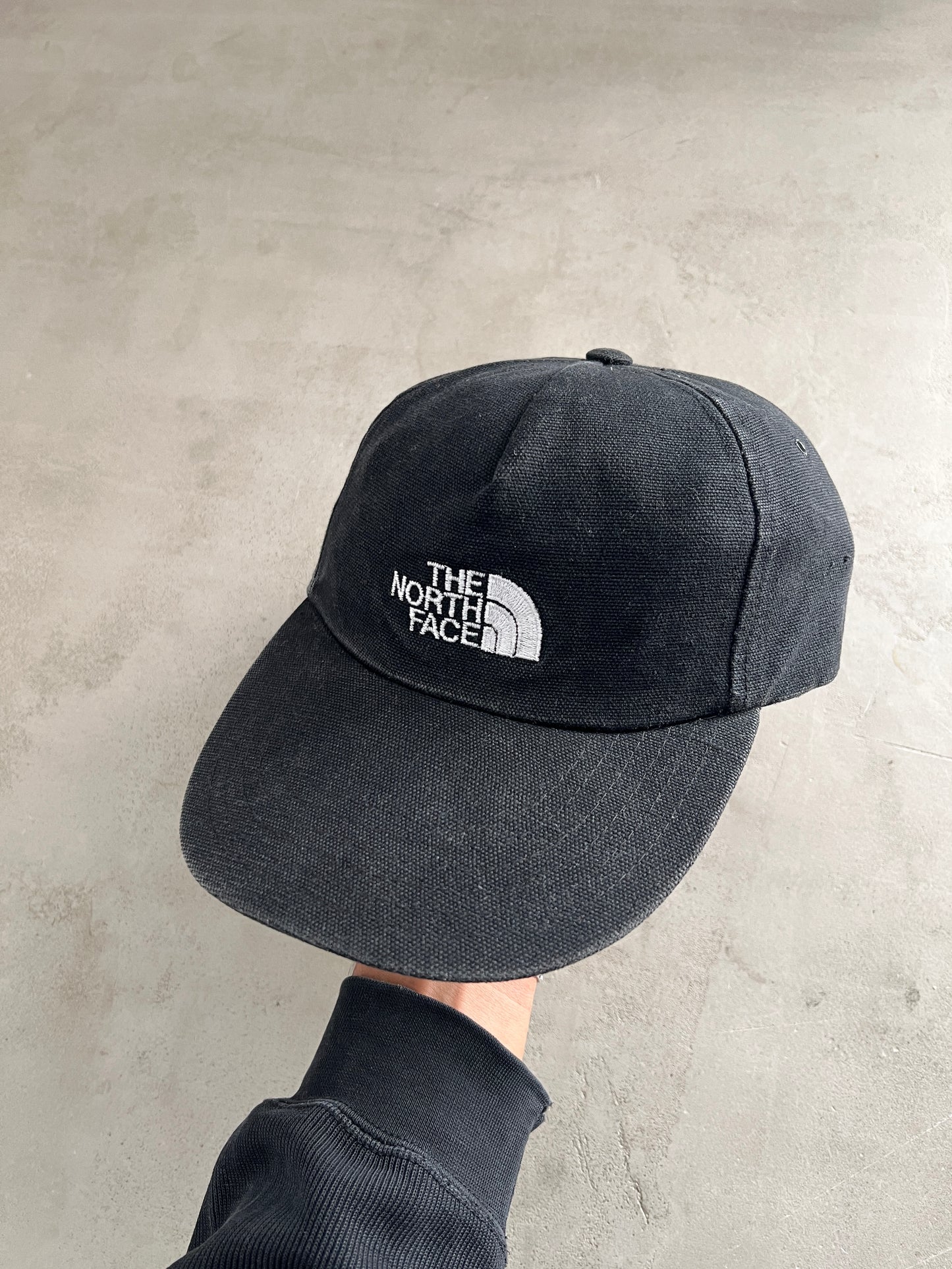 FADED BLACK THE NORTH FACE CAP - 2000S
