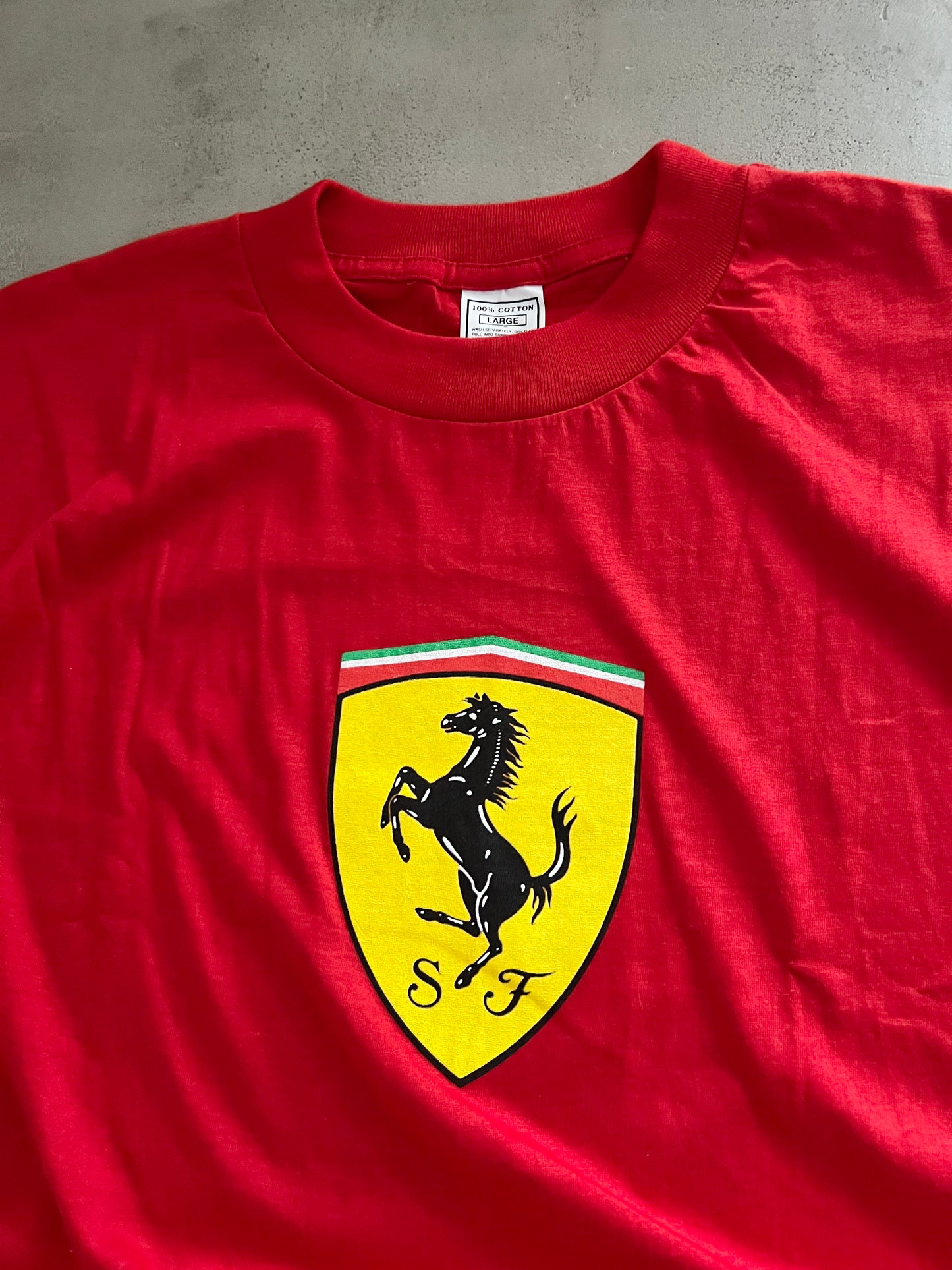 RED FERRARI TEE - 1990S - L