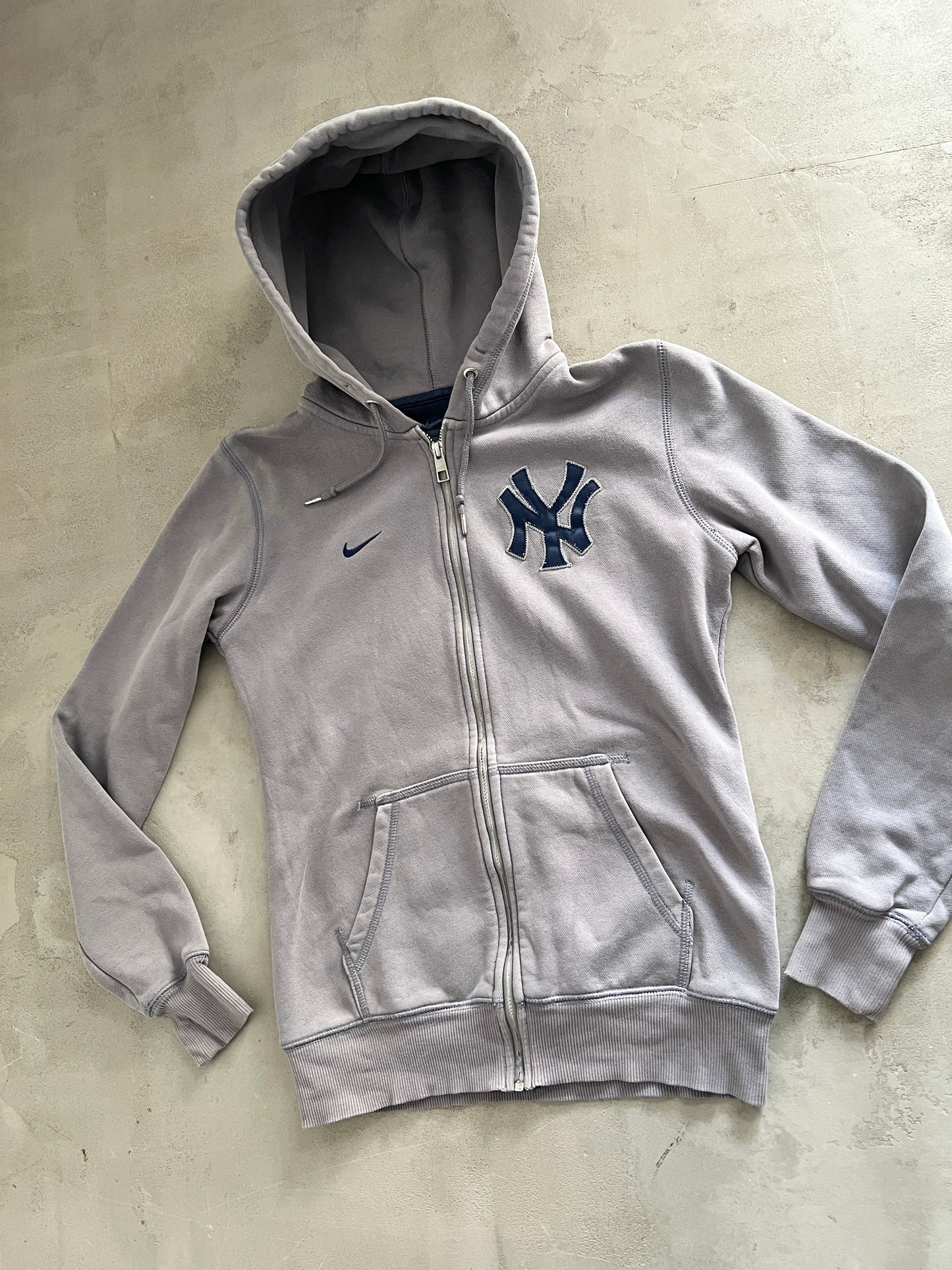 GREY YANKEES ZIP UP HOODIE - 2000S - WOMENS M
