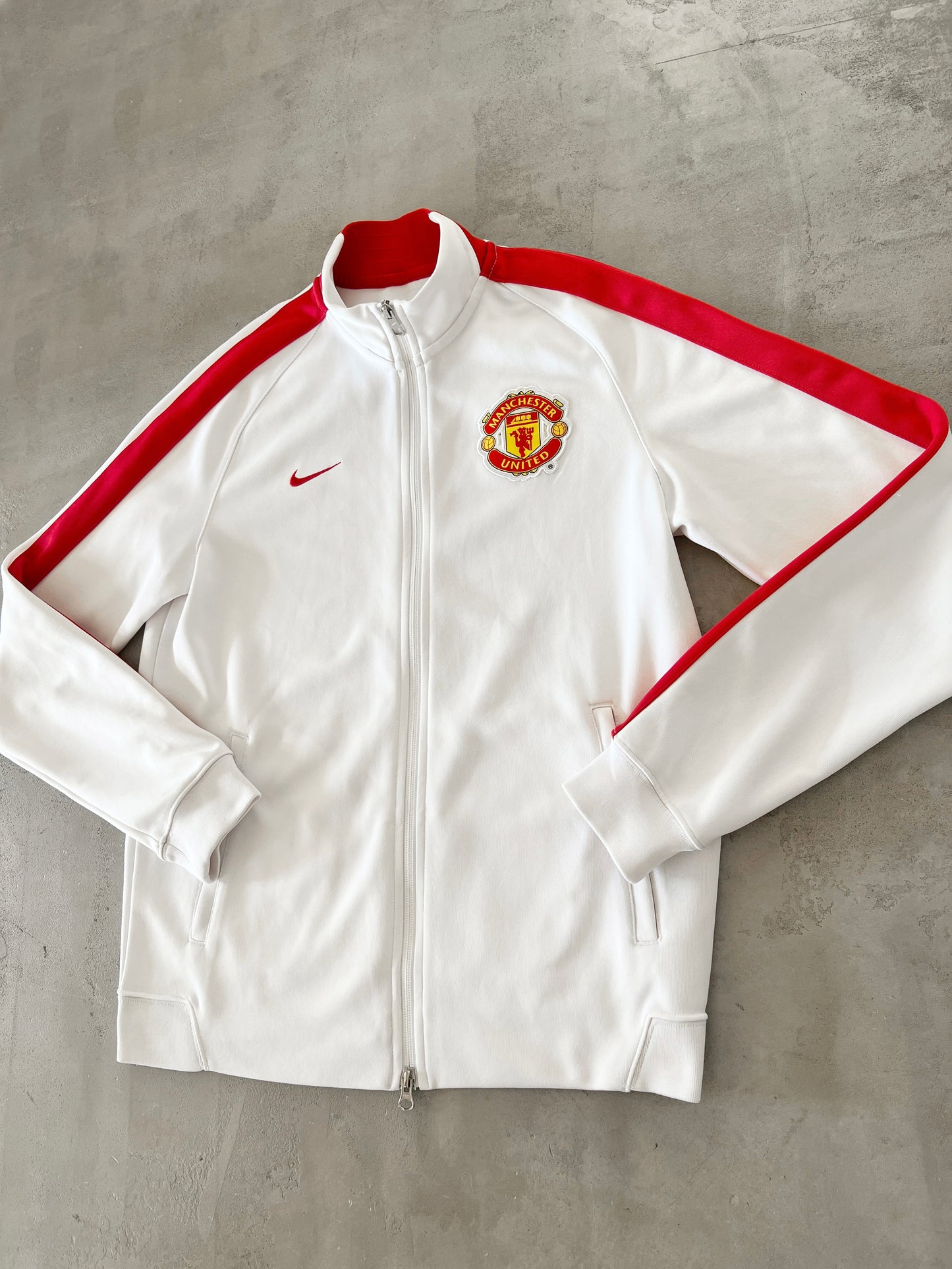 WHITE MANCHESTER UNITED TRACK JACKET - 2000S - M/L