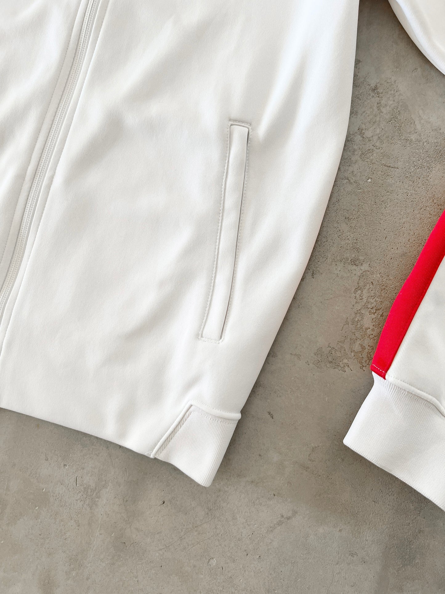 WHITE MANCHESTER UNITED TRACK JACKET - 2000S - M/L