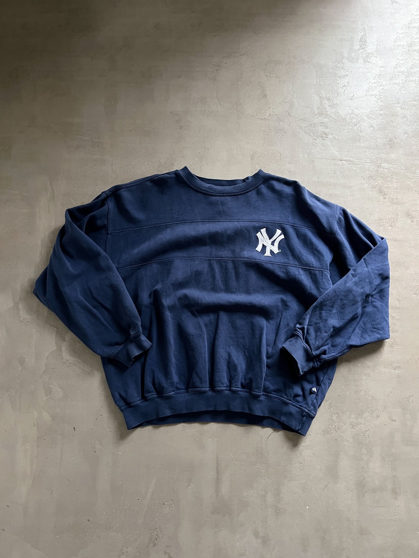 NAVY YANKEES ADIDAS X MLB SWEATER - 1990S - L/M