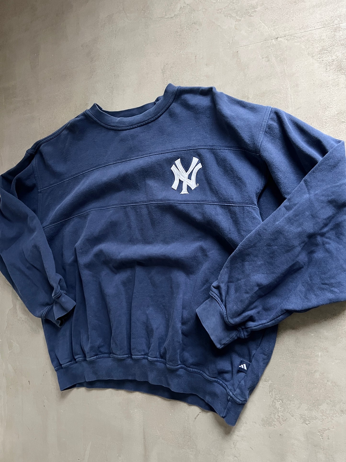 NAVY YANKEES ADIDAS X MLB SWEATER - 1990S - L/M