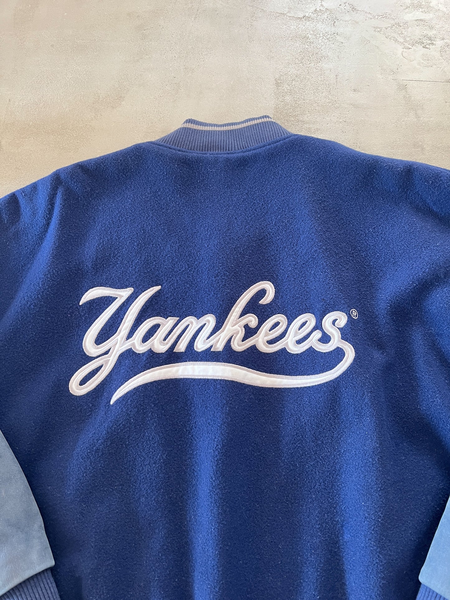 NAVY YANKEES LEATHER JACKET - 1990S - L