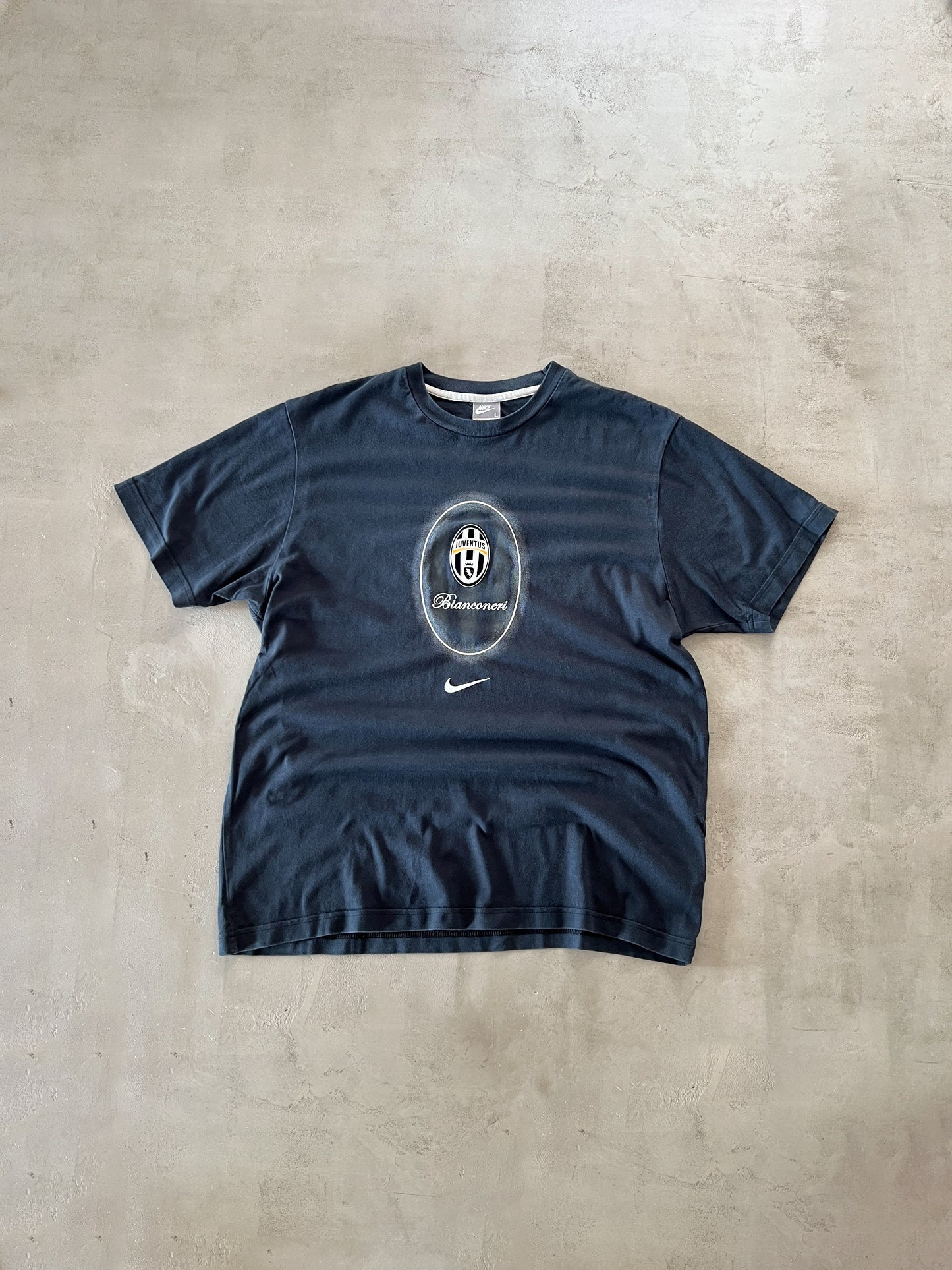 BLACK FC JUVENTUS NIKE TEE - 2000S - L