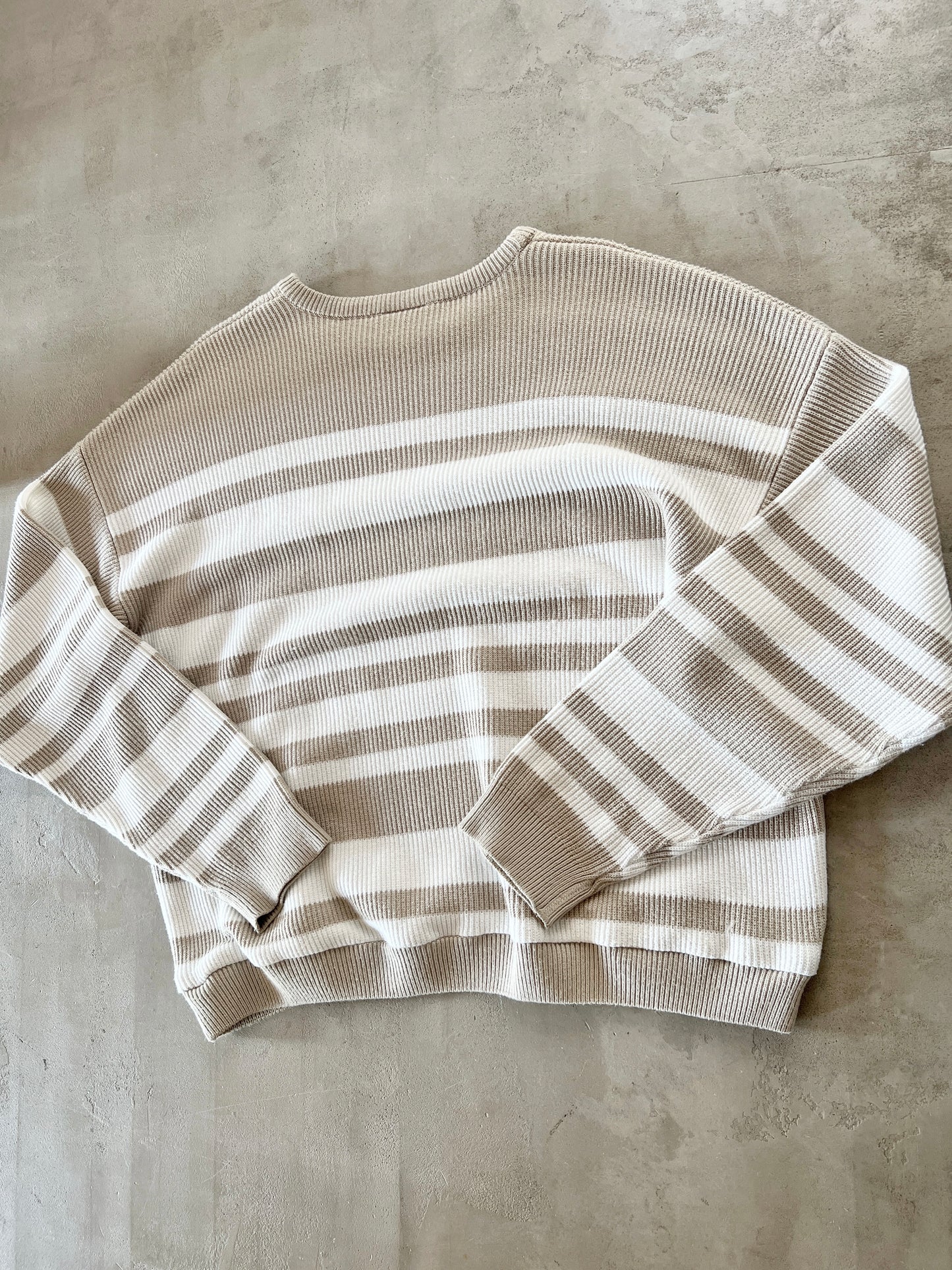CREME/WHITE LACOSTE KNIT SWEATER - 2000S - L