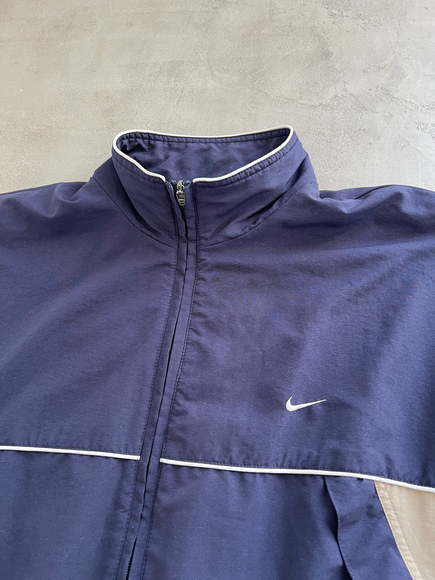 NAVY/BEIGE NIKE TRACK JACKET - 2000S - XL